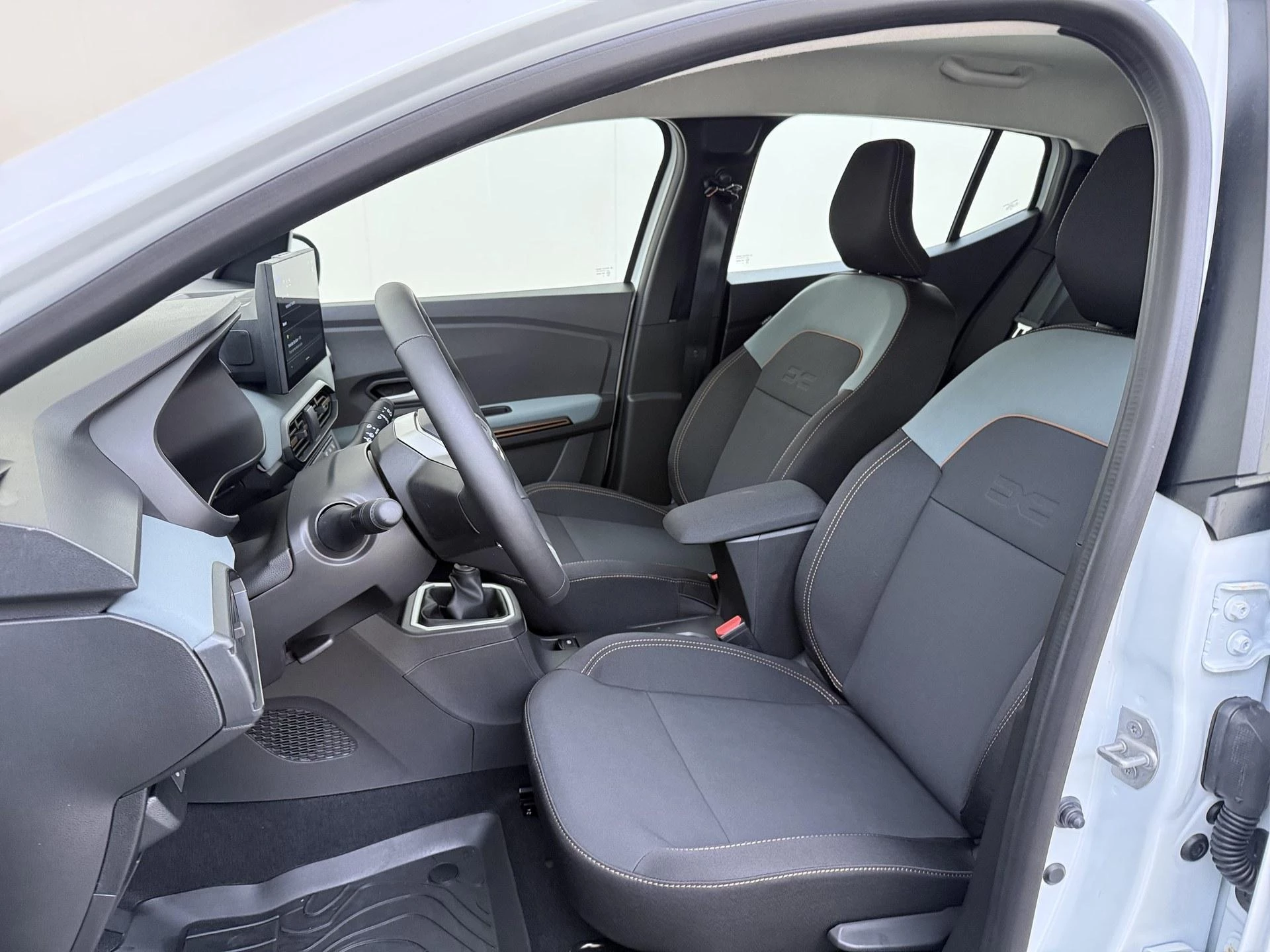 Dacia-Sandero Stepway-image-11