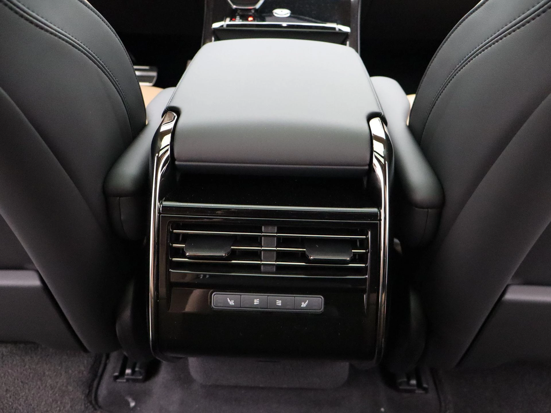 Land Rover-Range Rover Sport-image-42