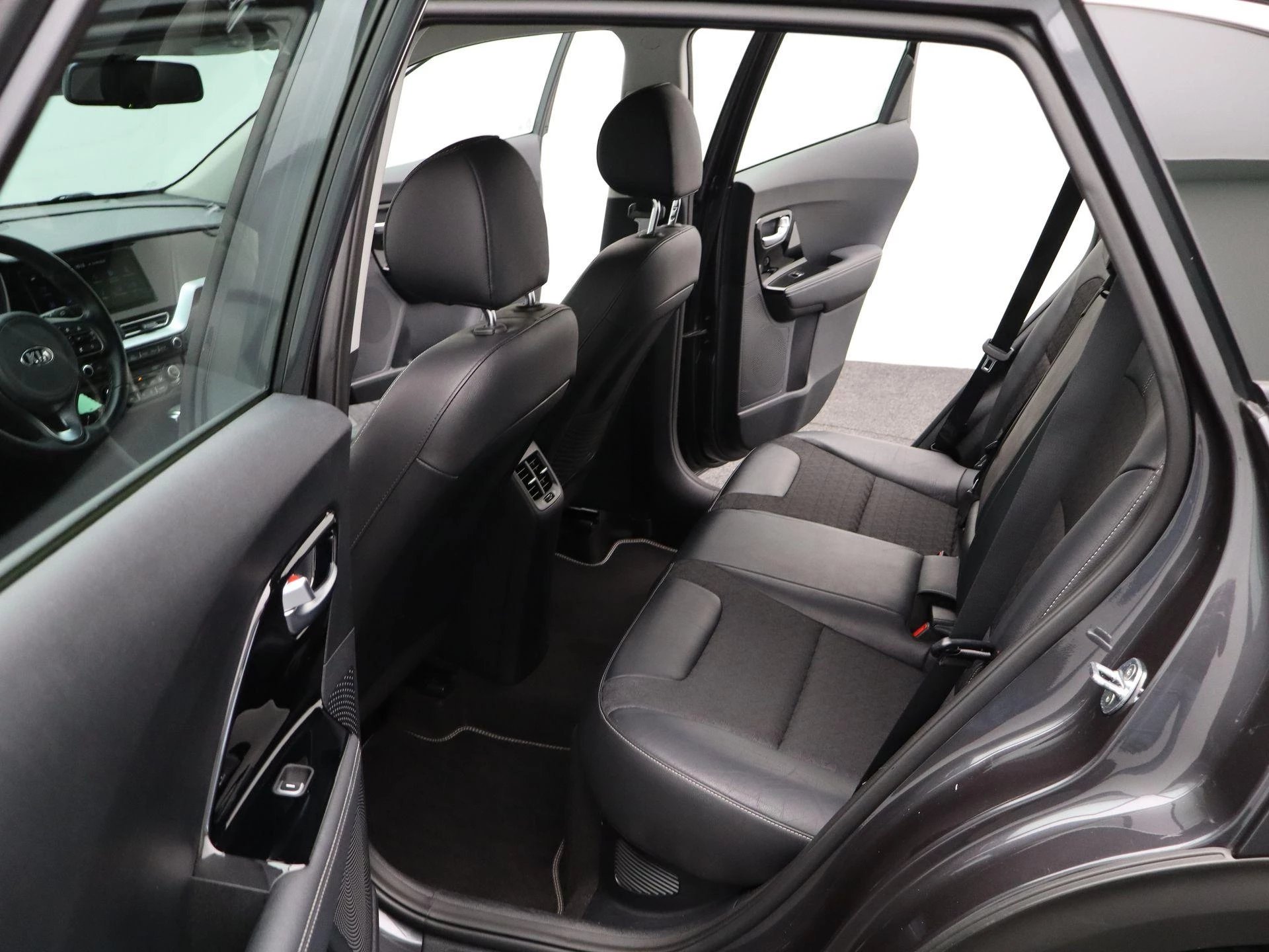 Kia-Niro-image-35