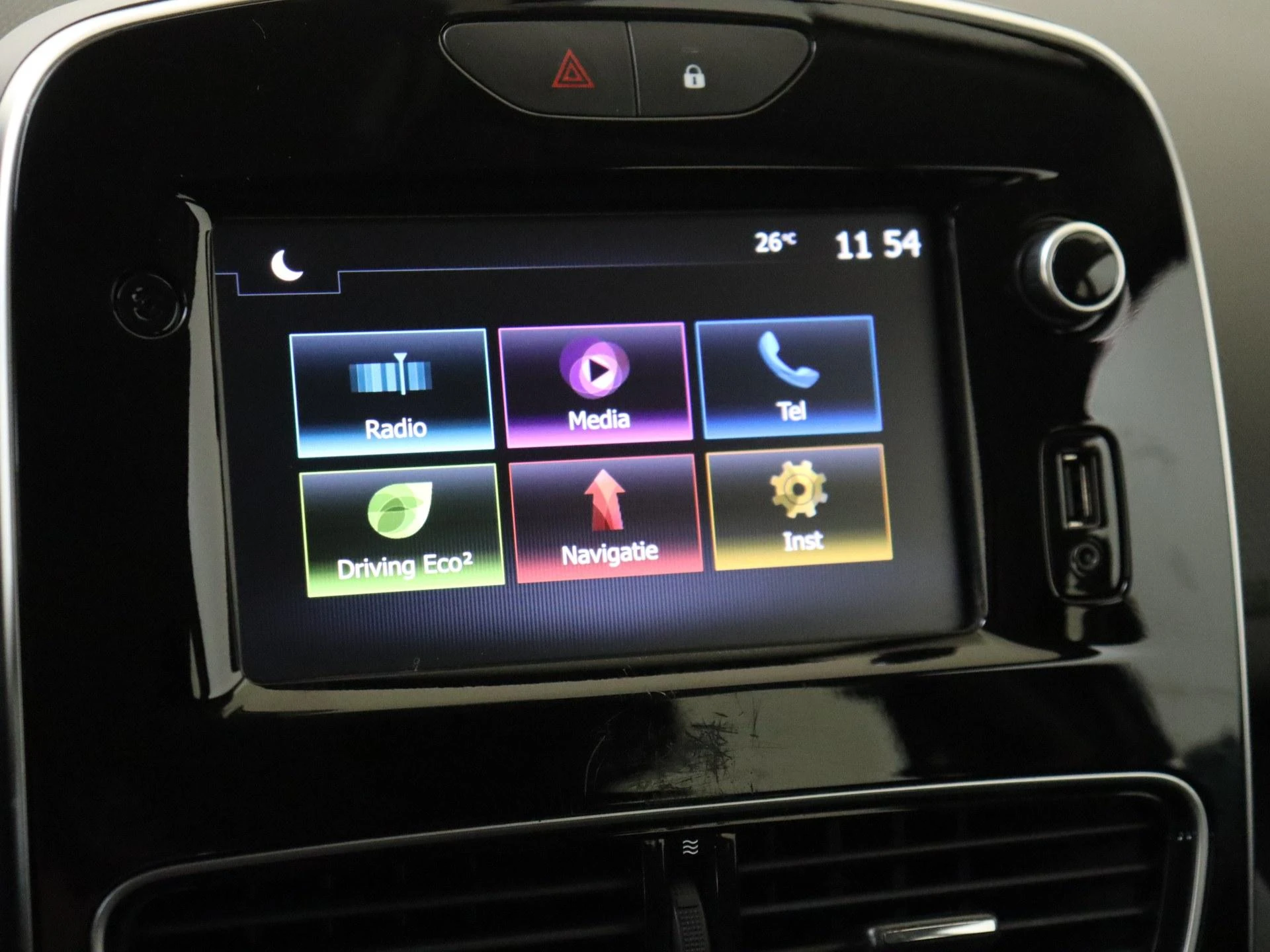 Renault-Clio-image-16