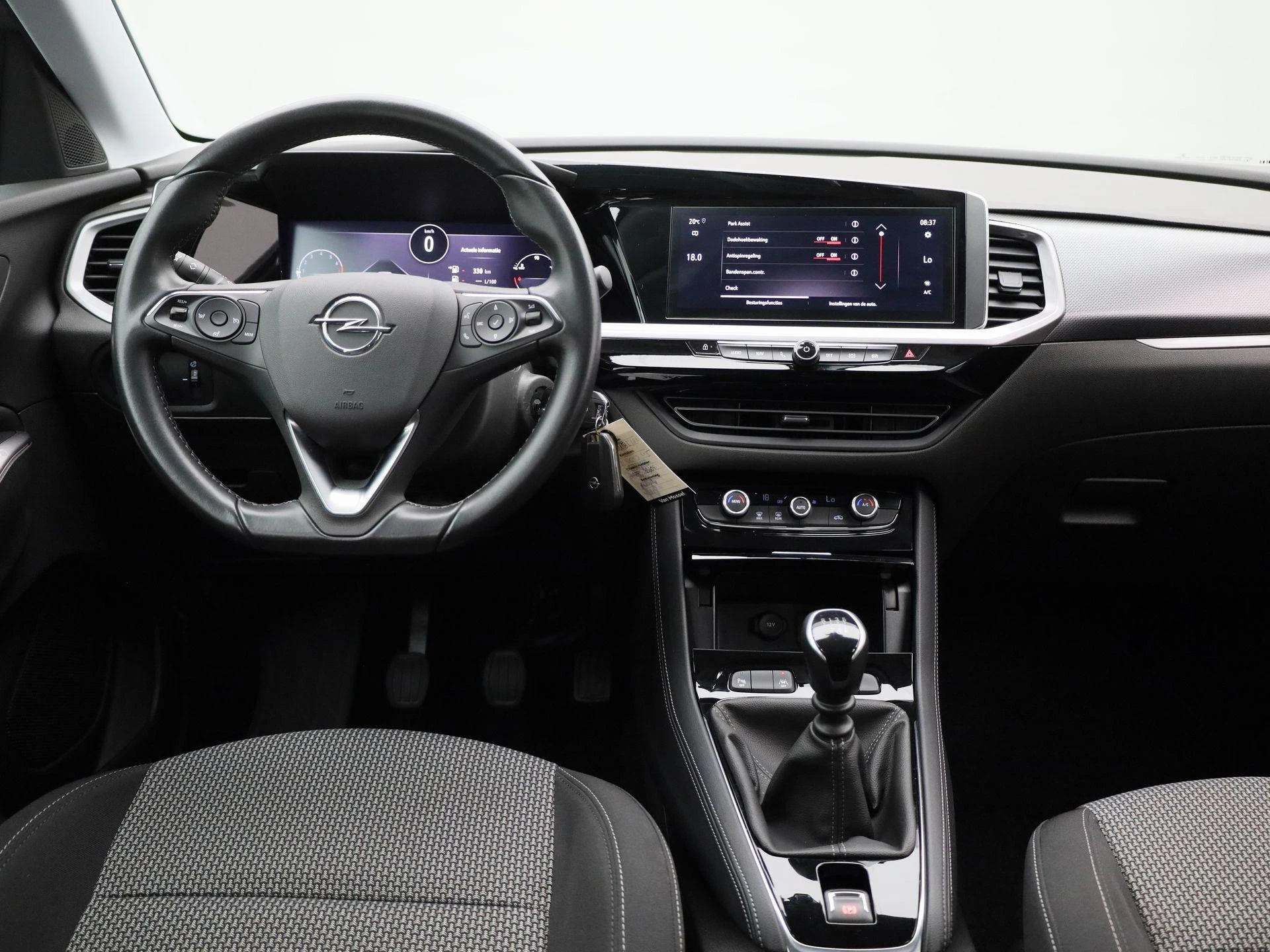 Opel-Grandland-image-6