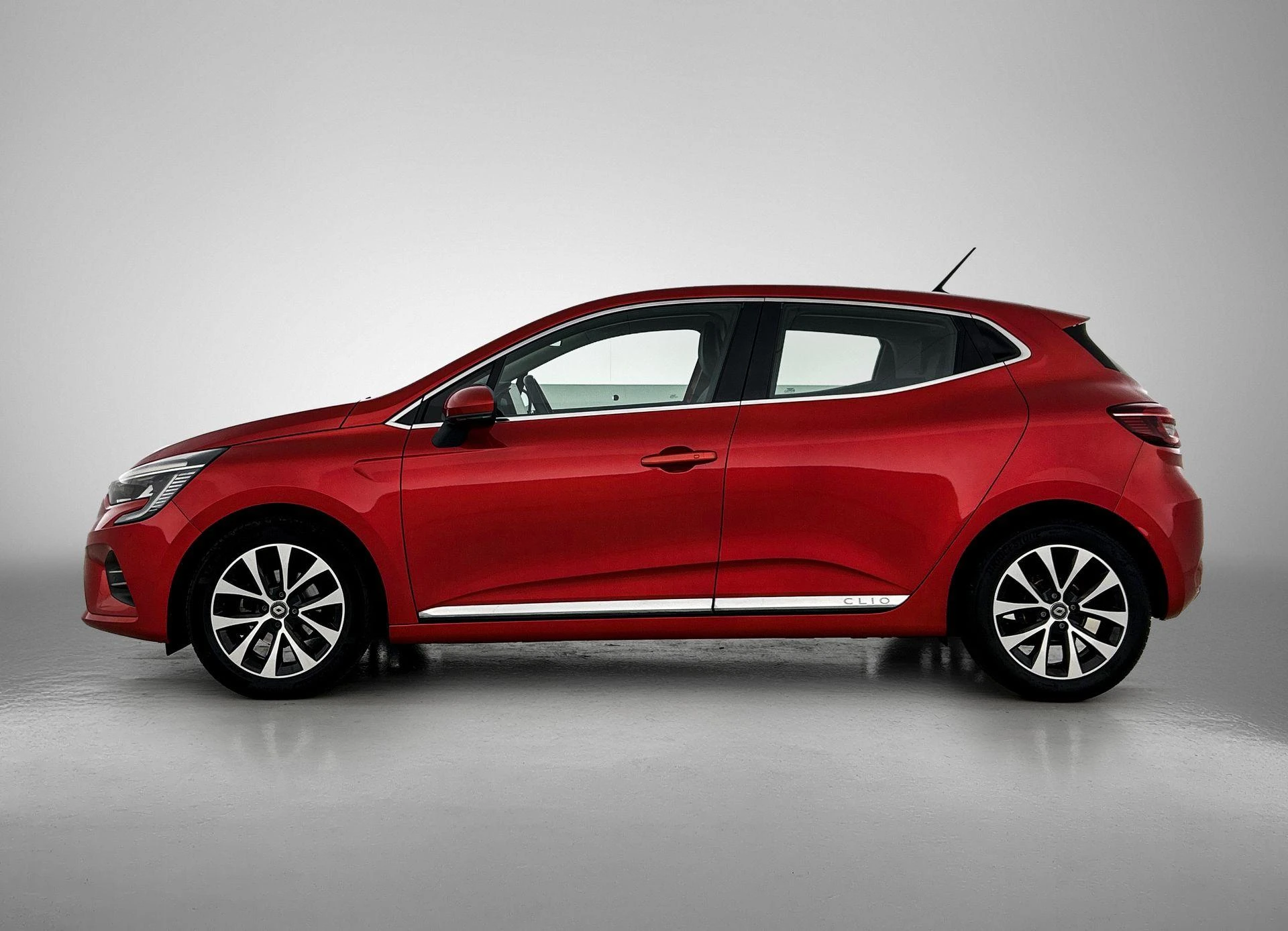 Renault-Clio-image-1