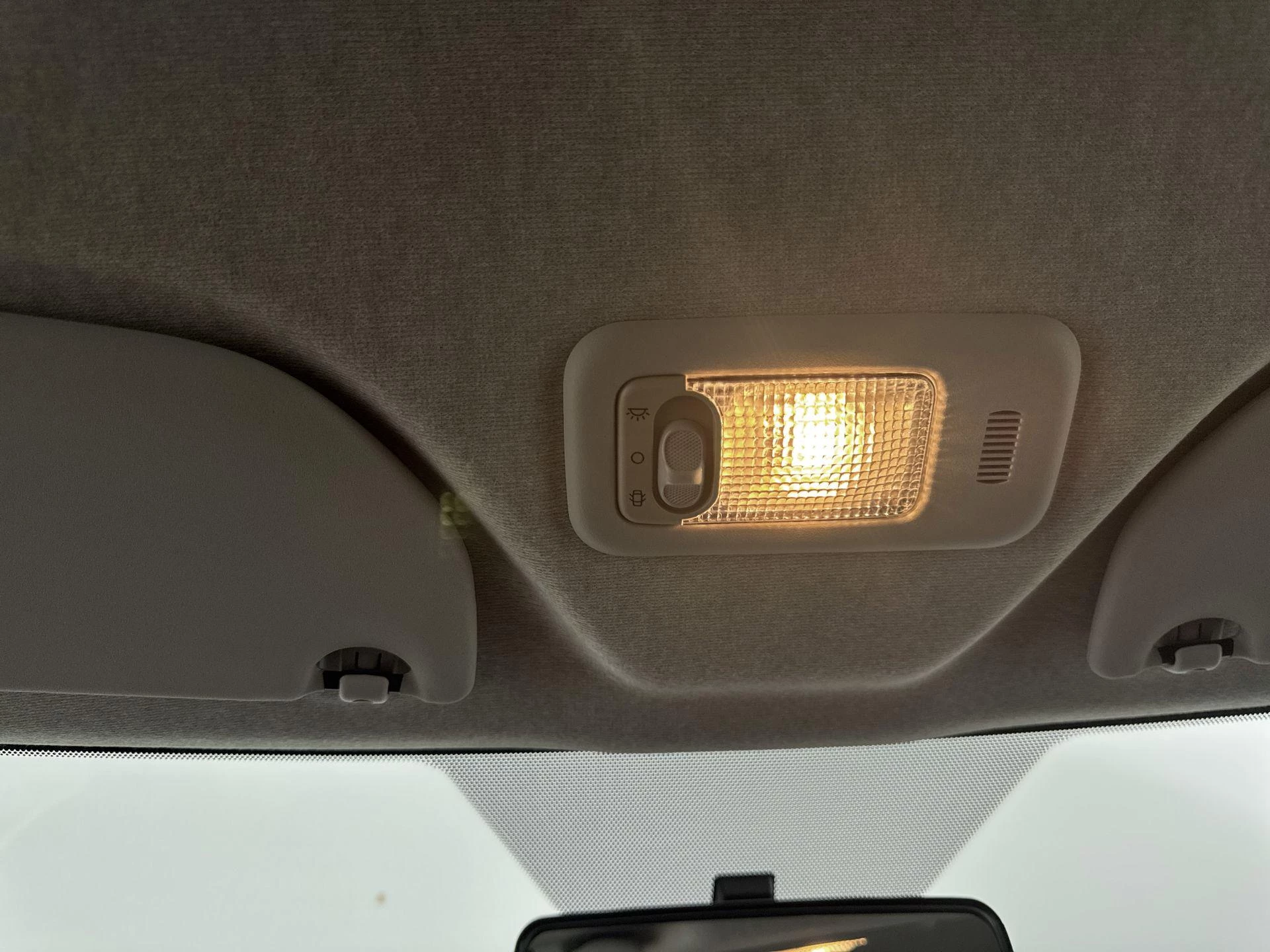 Peugeot 108 1.0 e-VTi Première 69PK