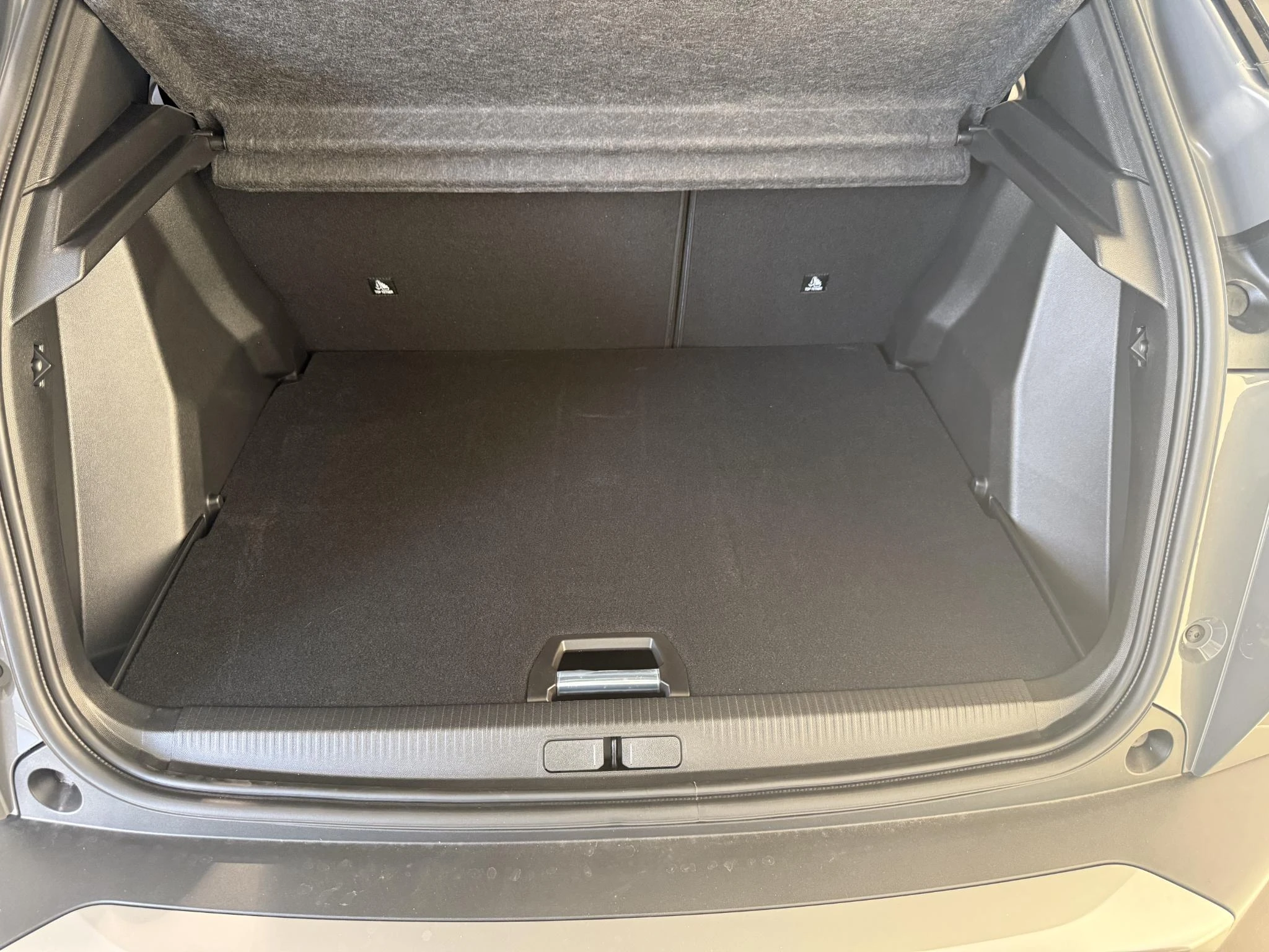 Peugeot 2008 1.2 Hybrid 145 GT
