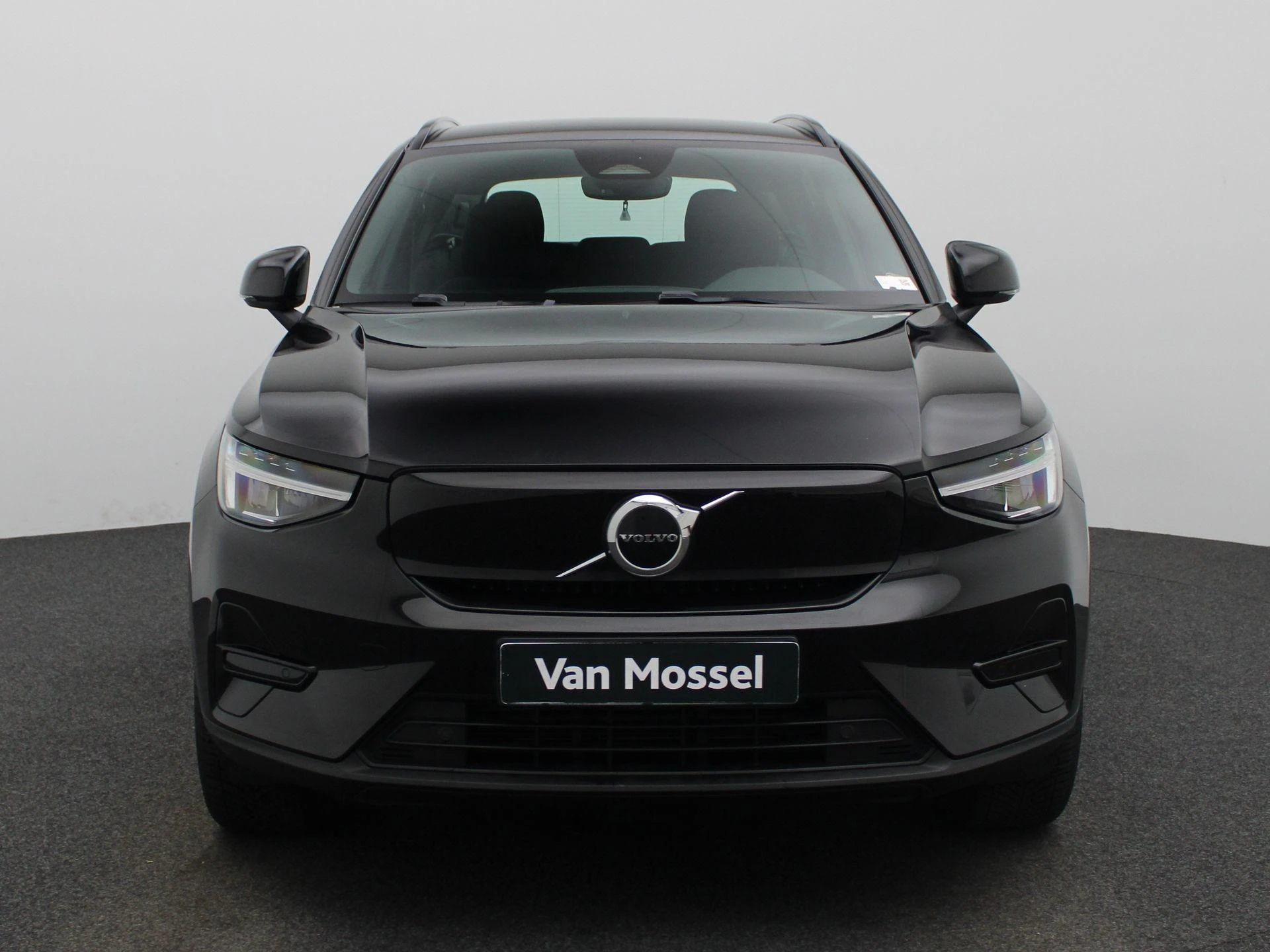 Volvo-XC40-image-2