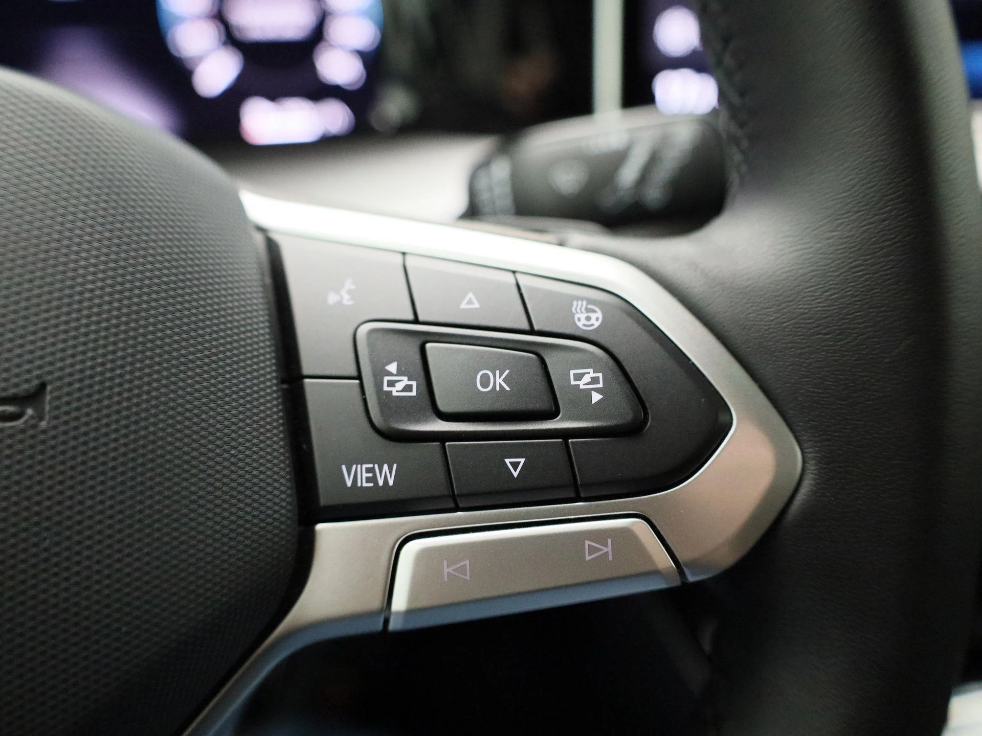 Volkswagen-Golf-image-18