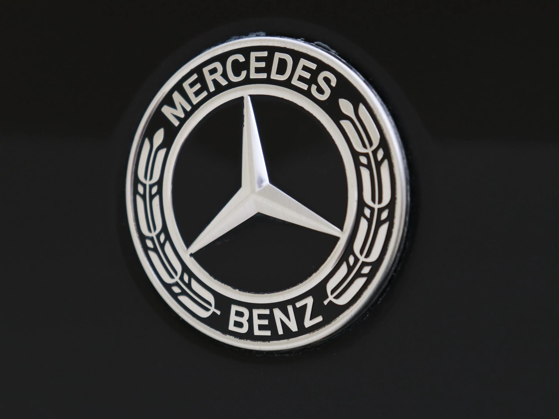 Mercedes-Benz-GLC-image-26