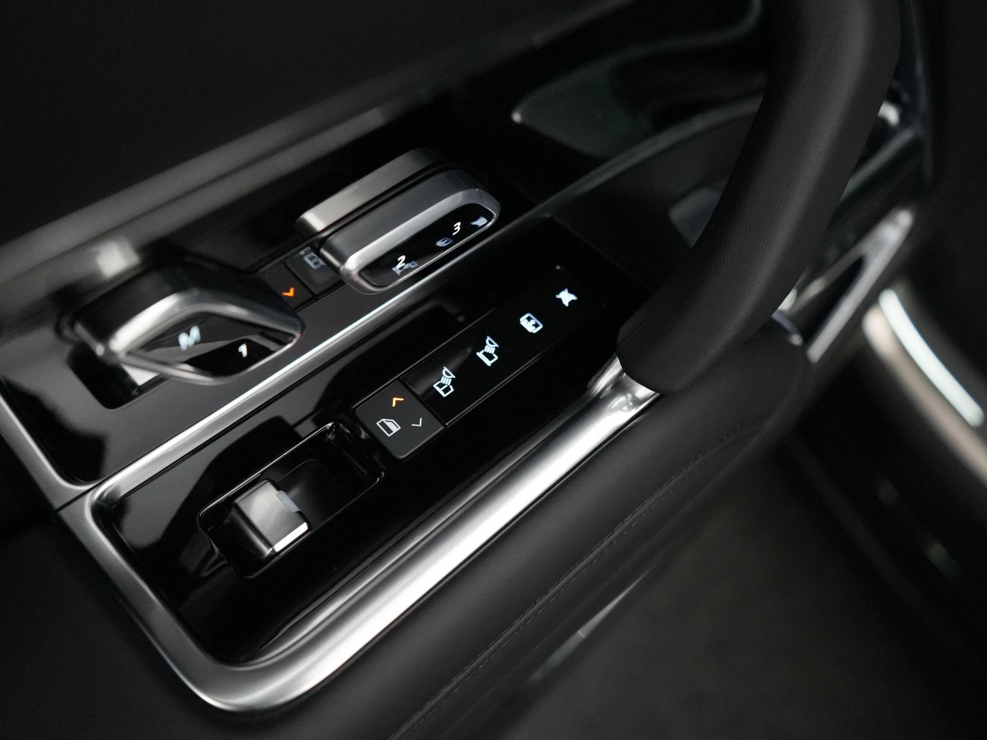 Land Rover-Range Rover-image-47