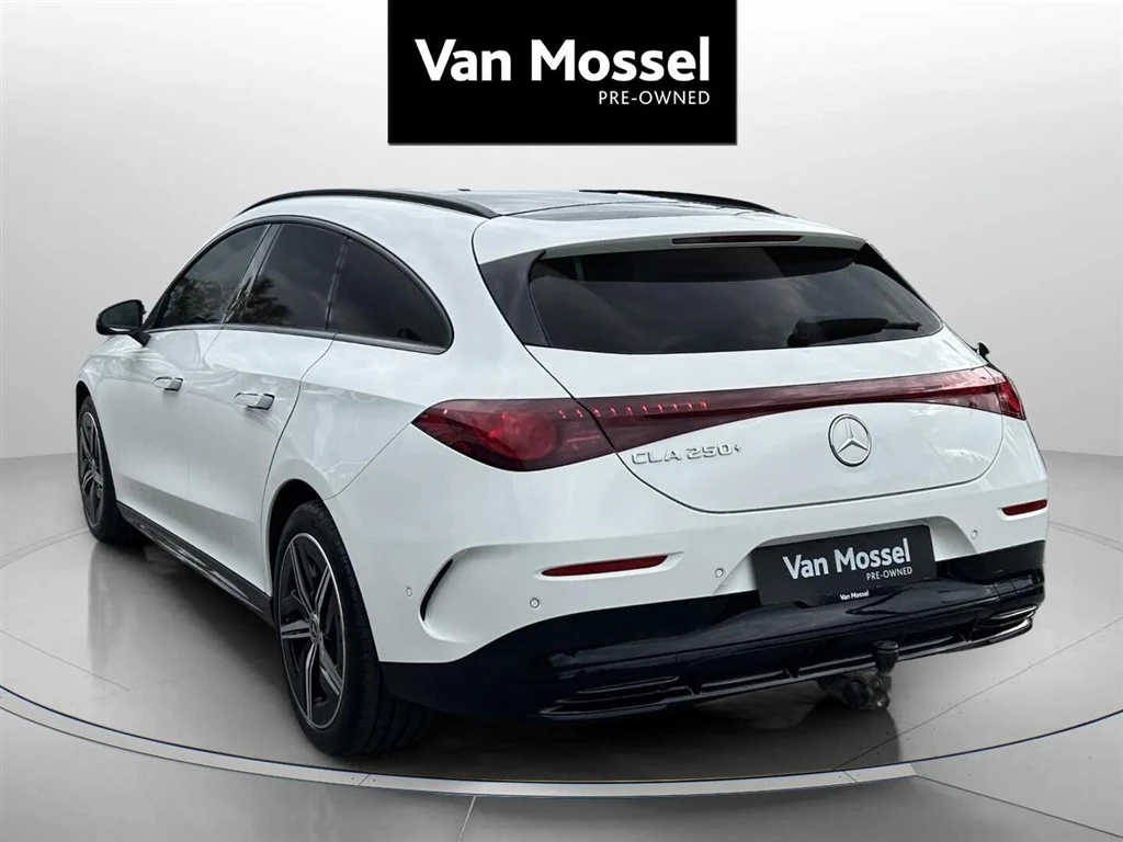 Mercedes-Benz-CLA-image-6