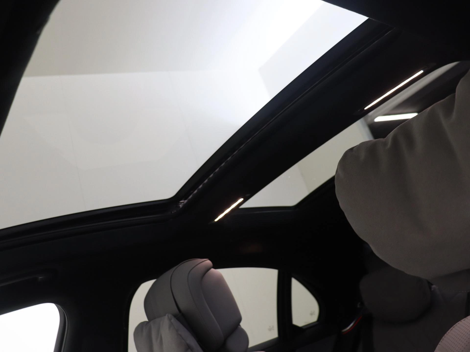 Mercedes-Benz-S-Klasse-image-27
