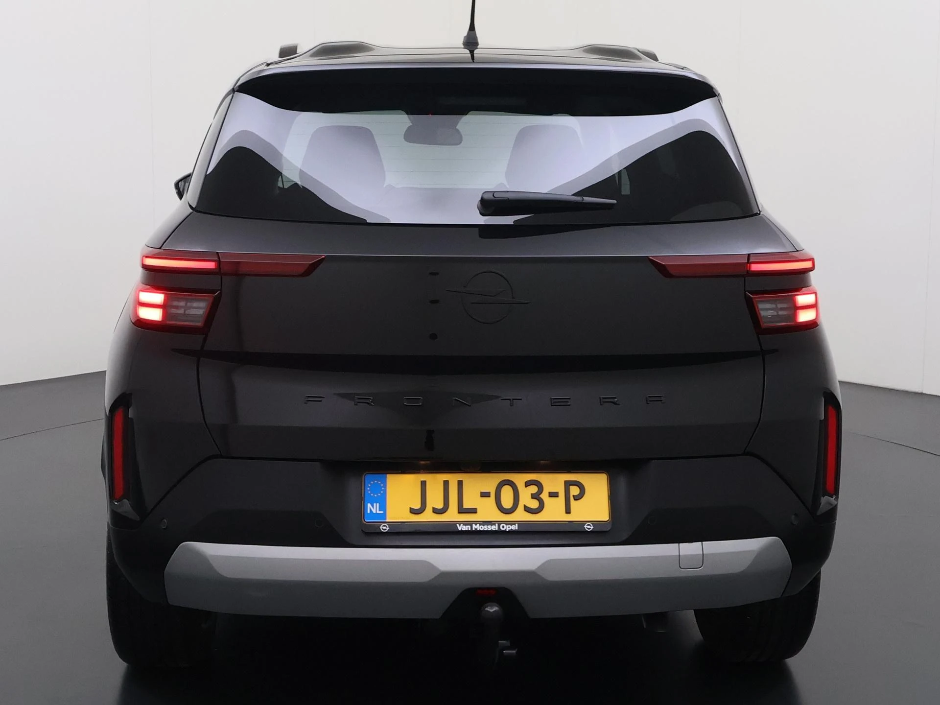 Opel-Frontera-image-32