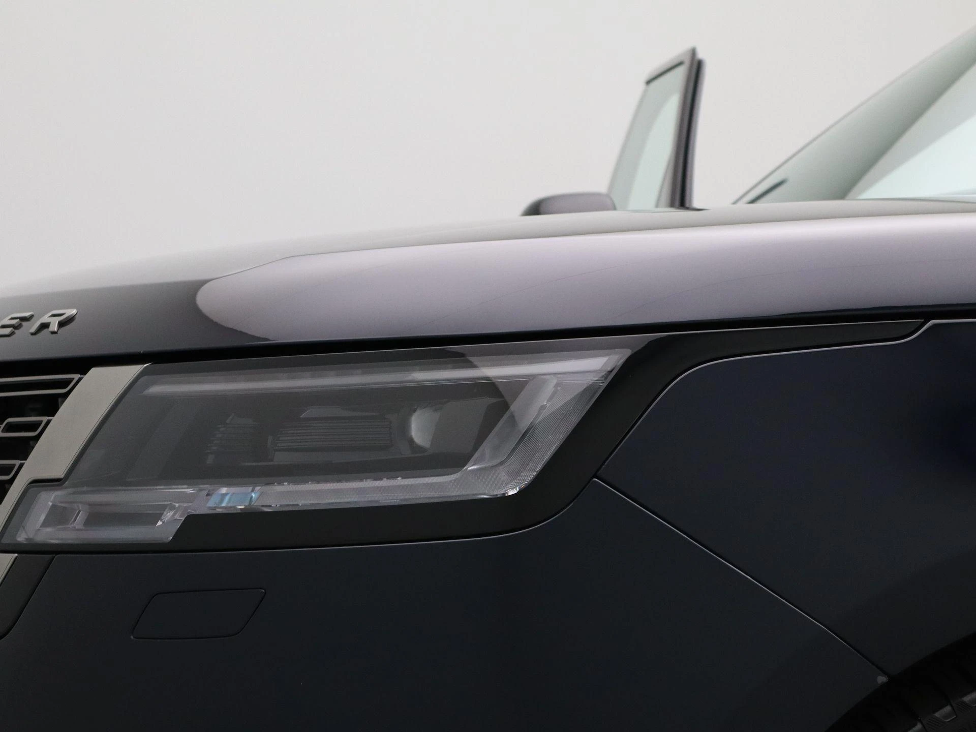 Land Rover Range Rover 3.0 P460e LWB Autobiography PHEV