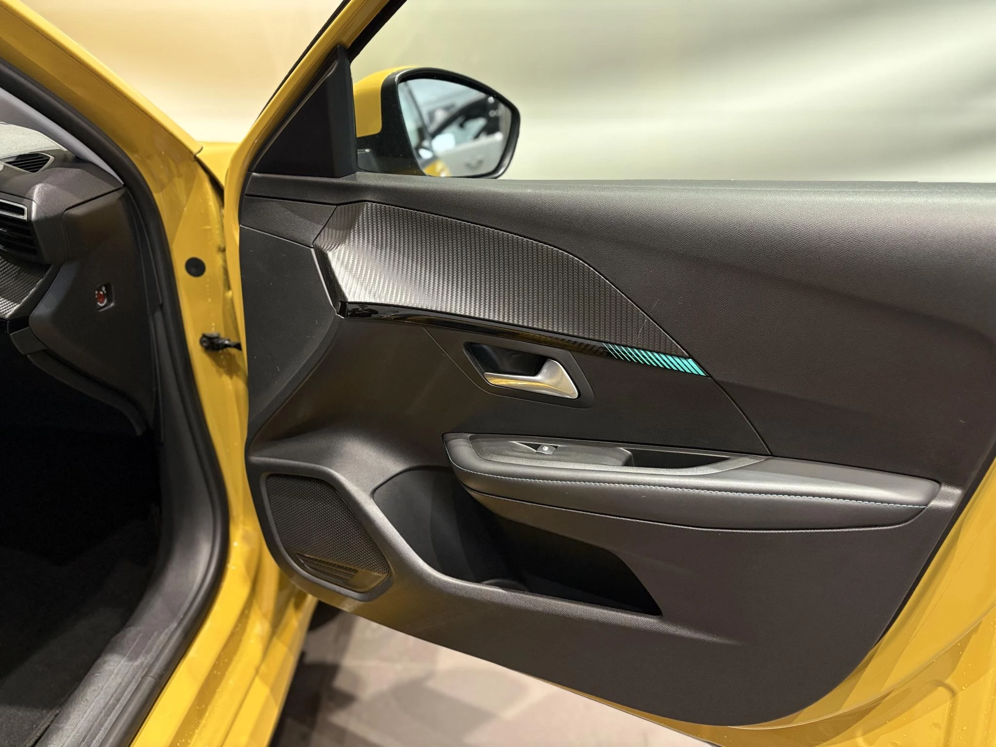 Peugeot-208-image-15