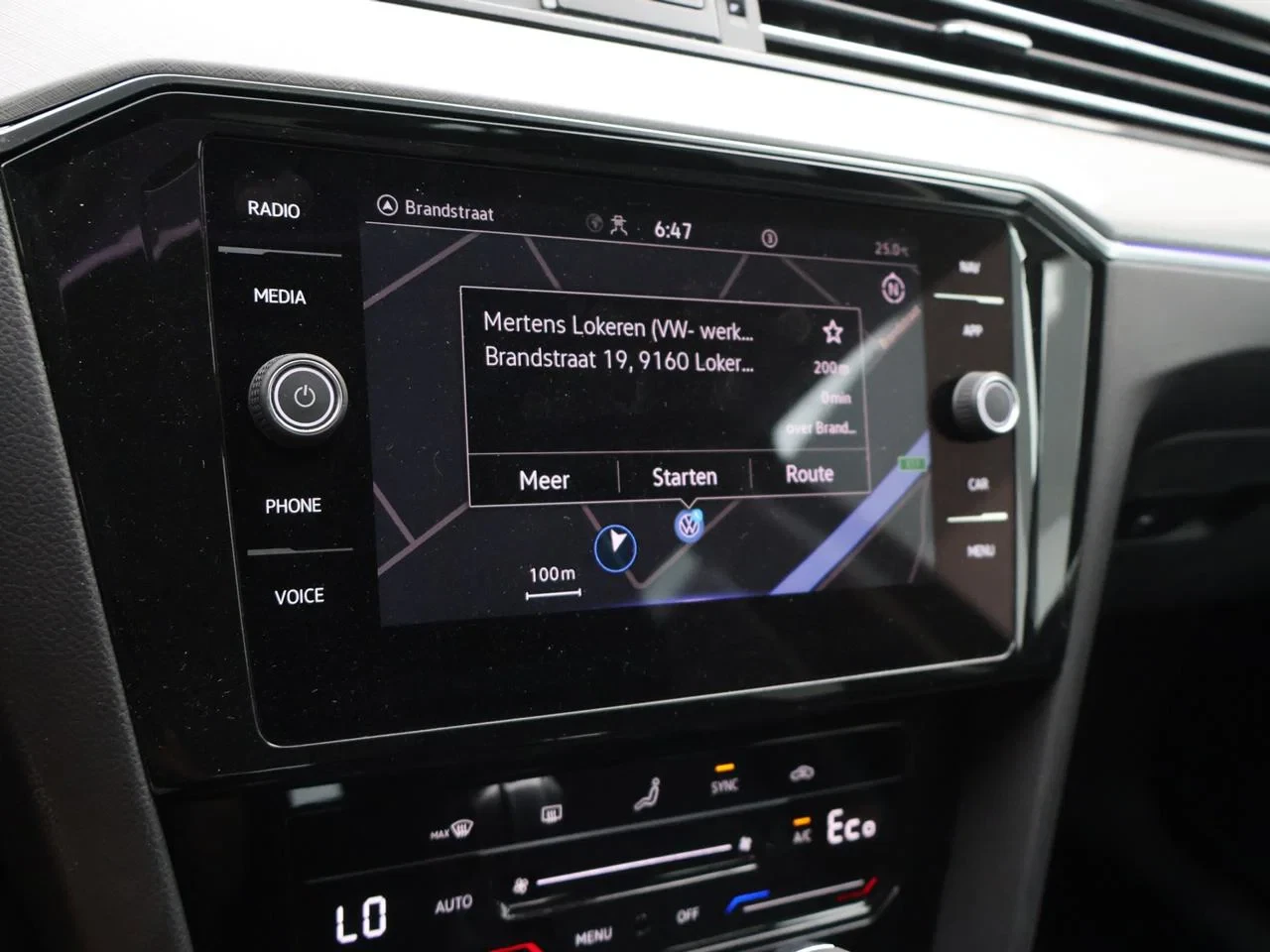 Volkswagen-Passat-image-19