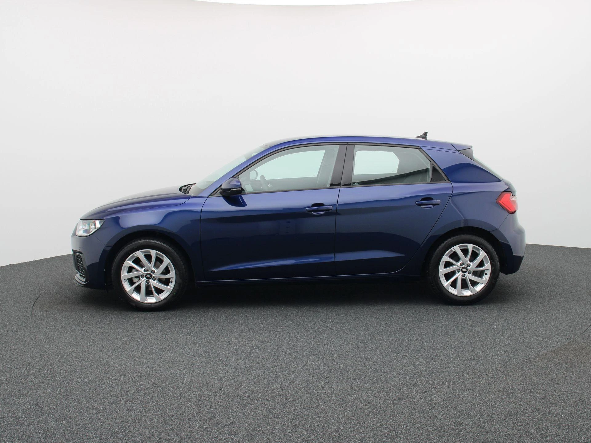 Audi-A1 Sportback-image-3