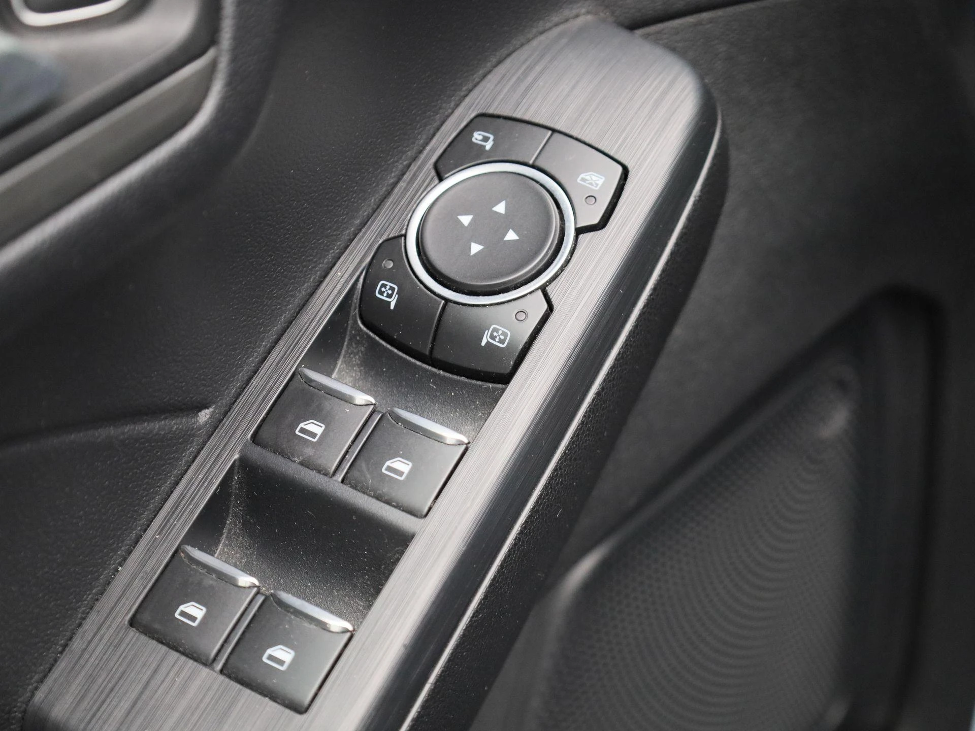 Ford-Kuga-image-27