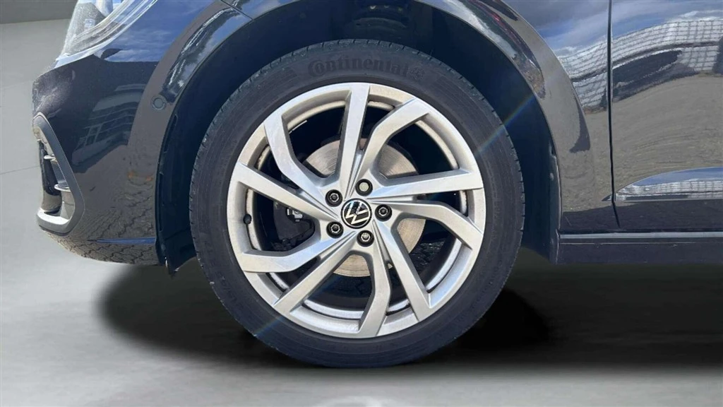 Volkswagen-Polo-image-8