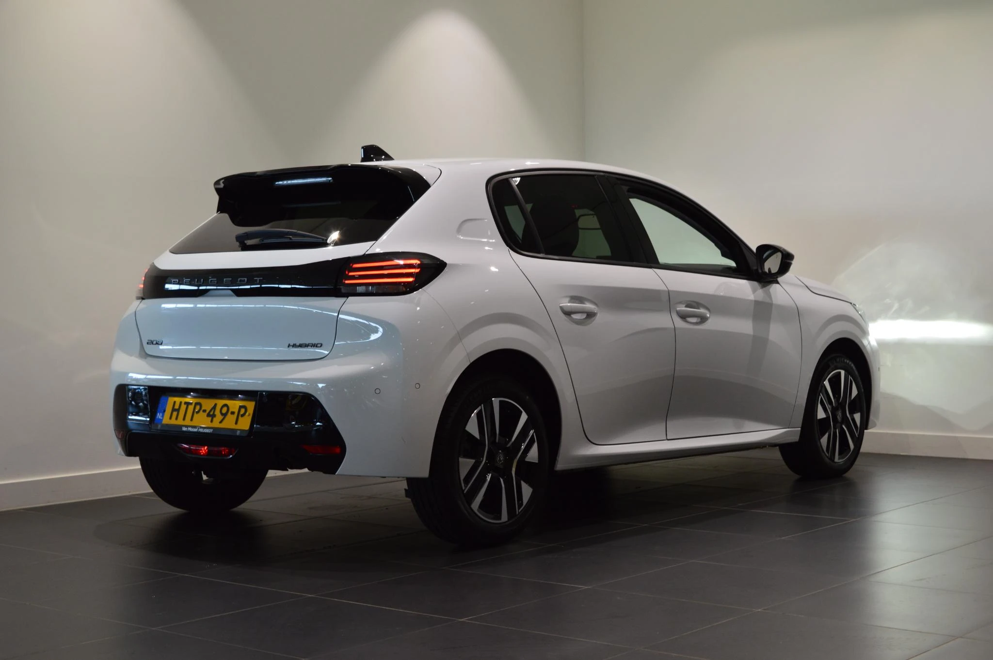 Peugeot-208-image-4