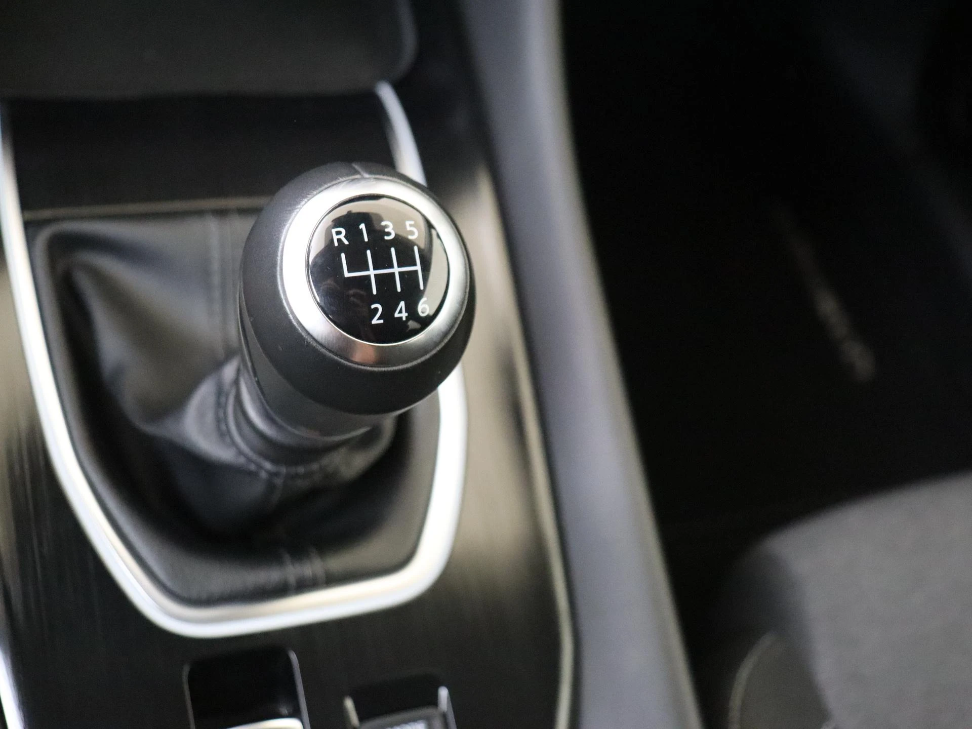 Nissan-QASHQAI-image-13