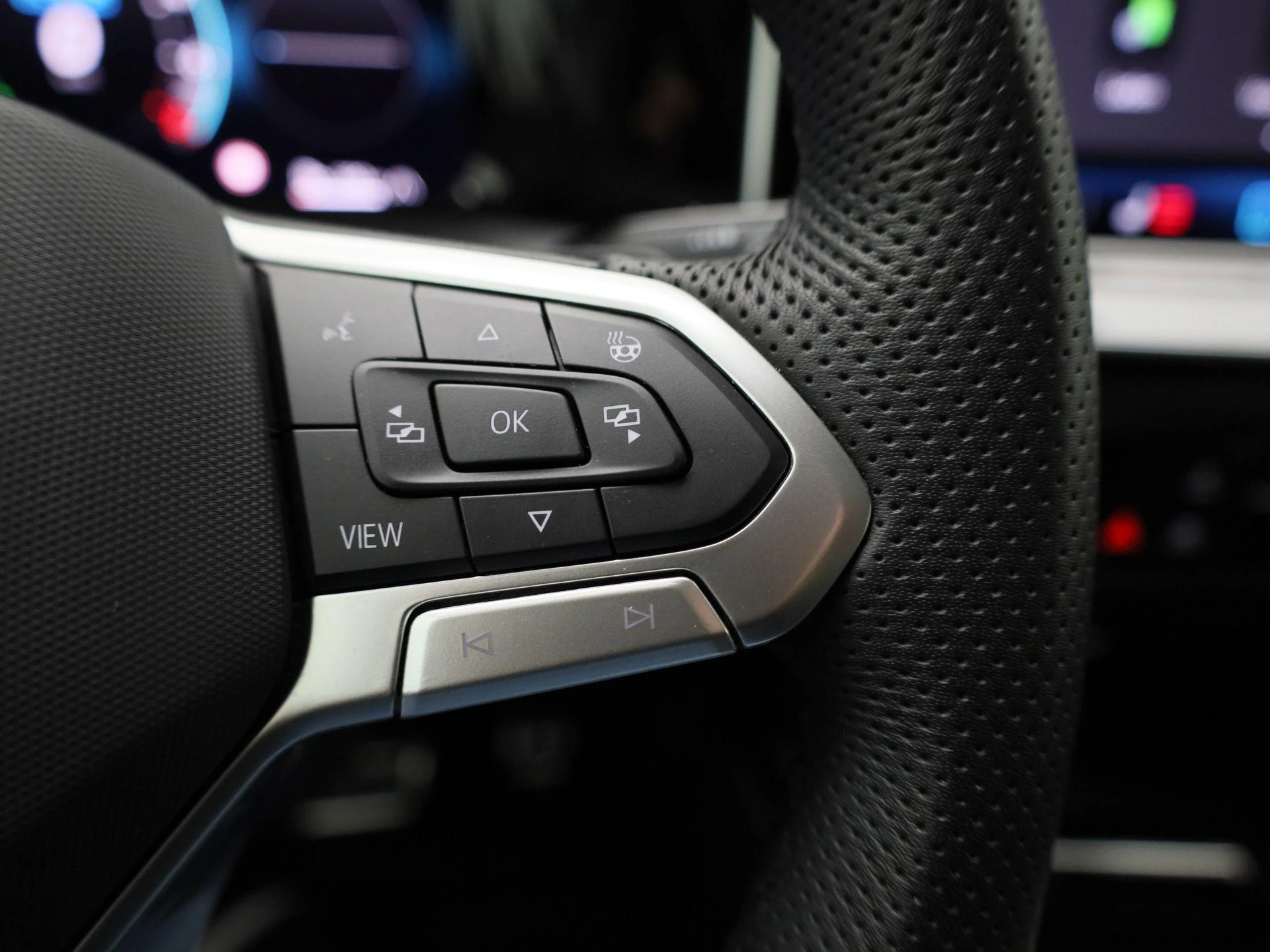Volkswagen-Golf-image-20