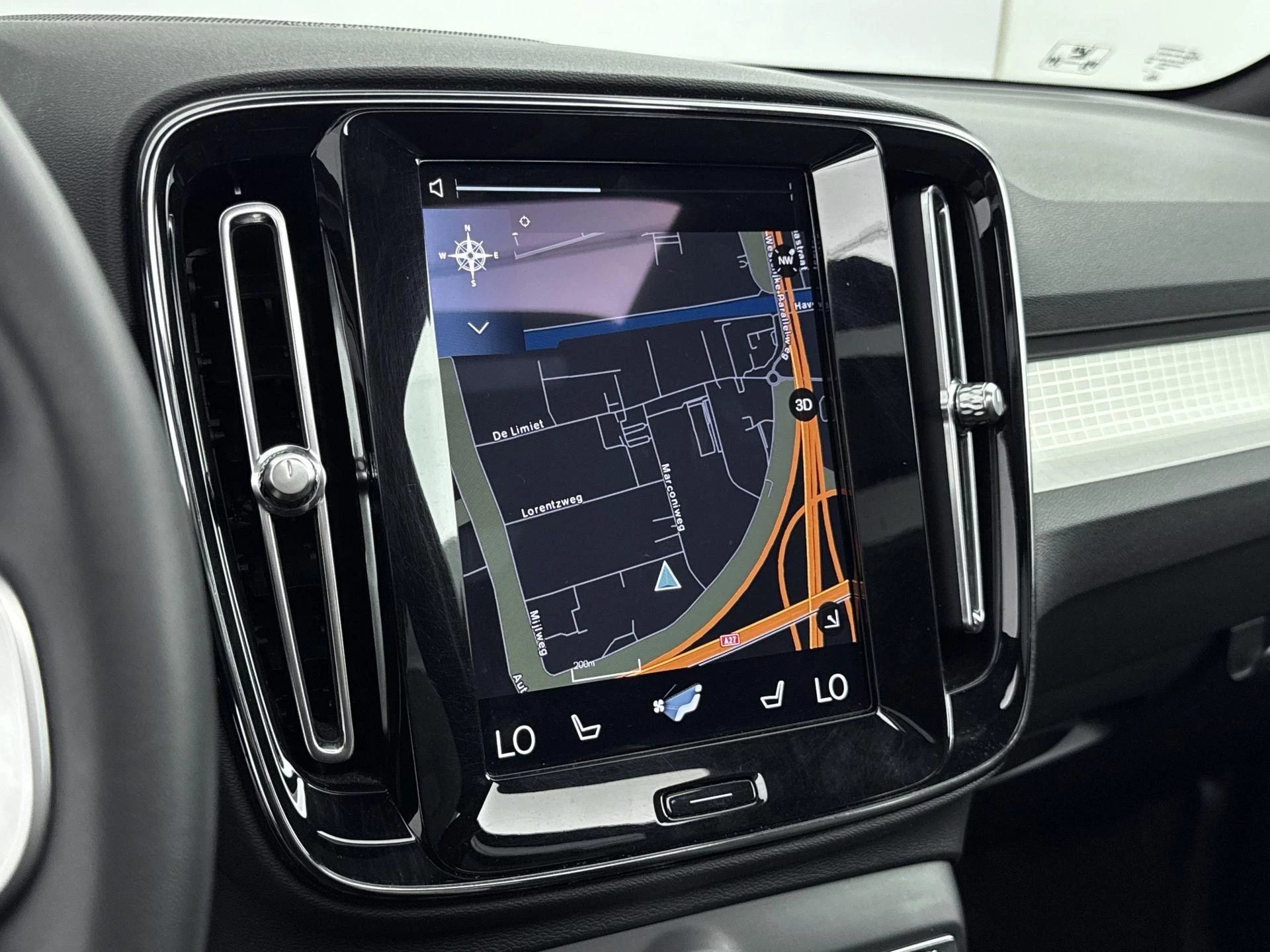 Volvo XC40 T4 Recharge Plus Dark