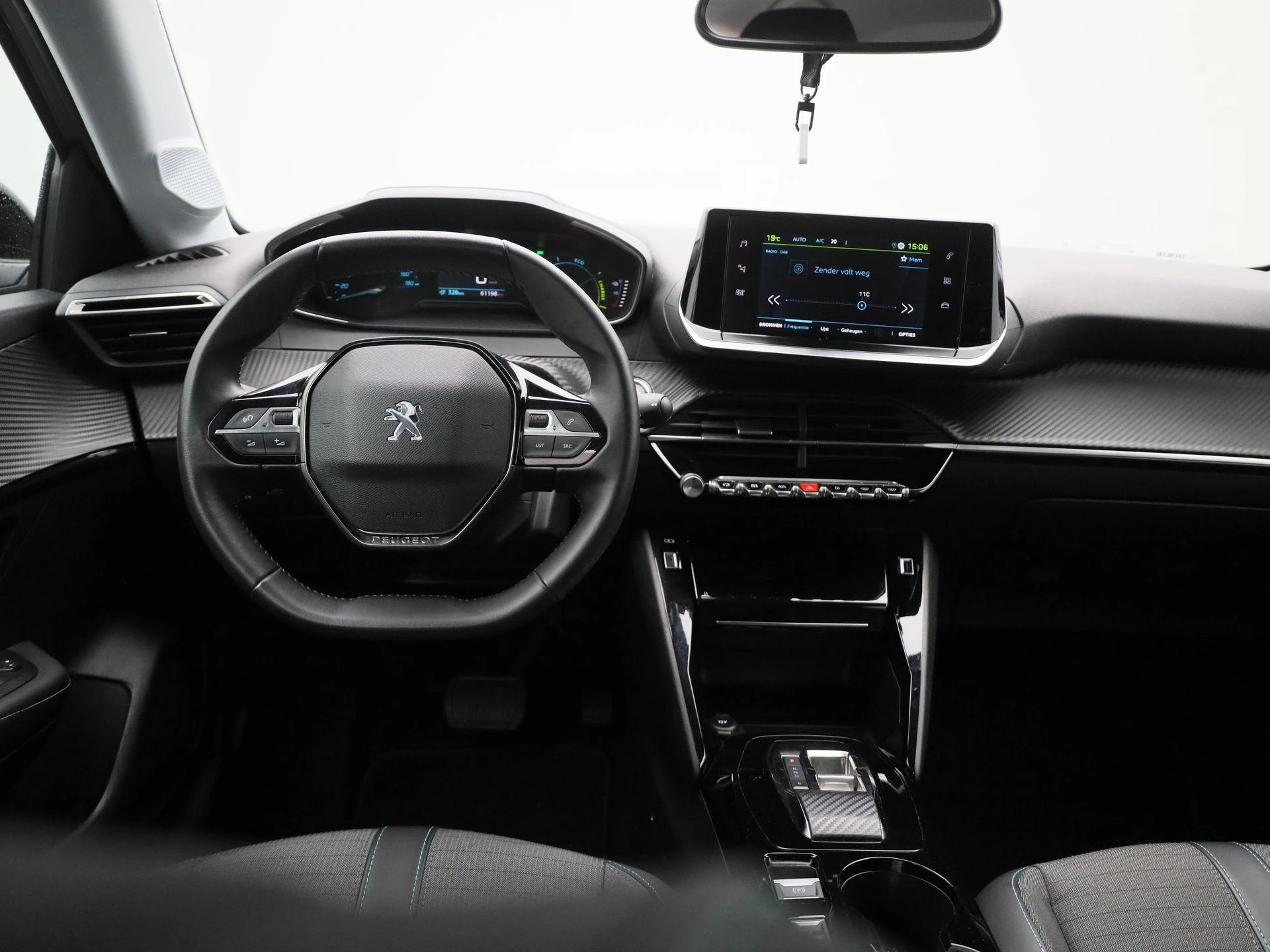 Peugeot e-208 - 7