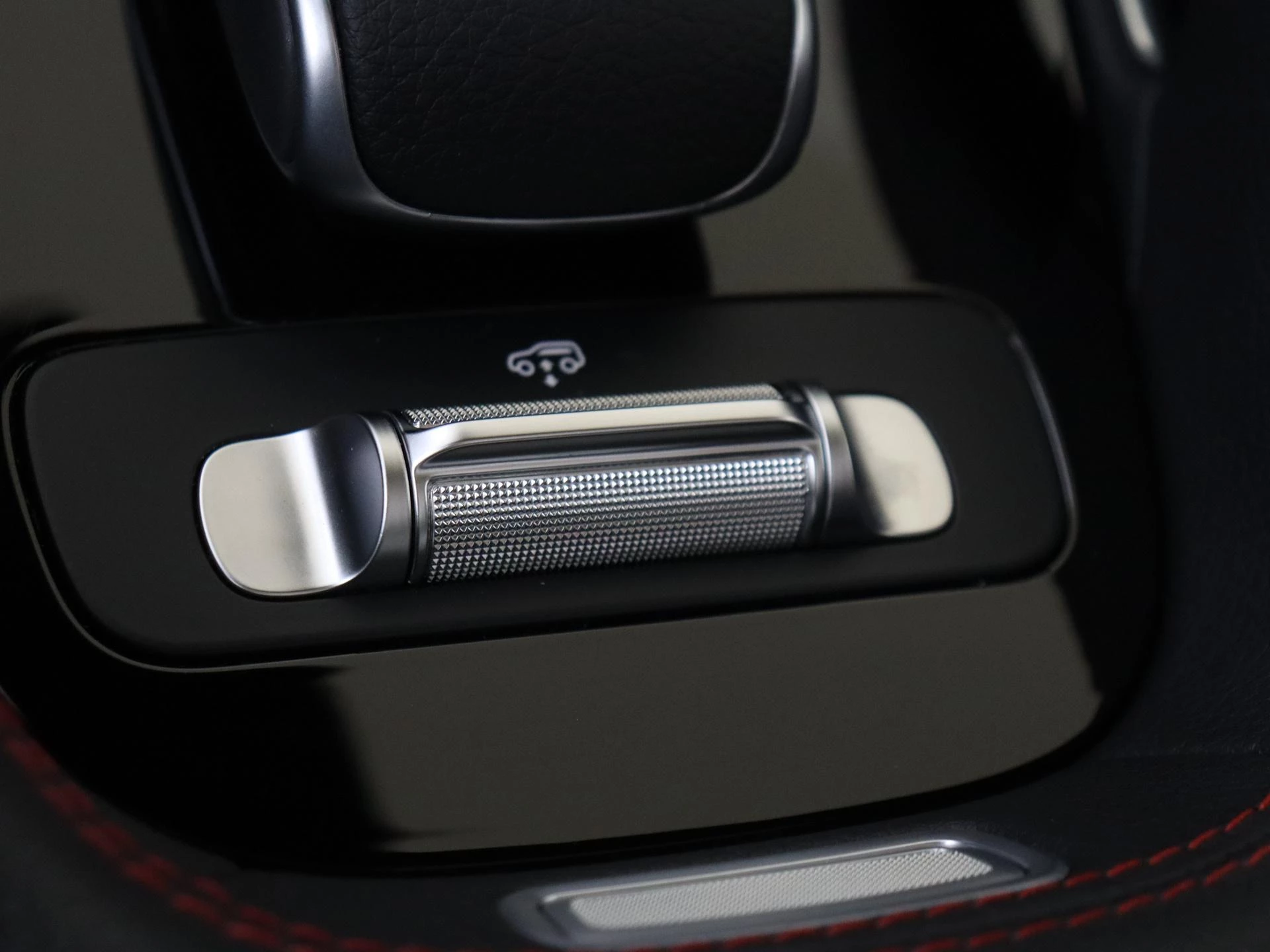 Mercedes-Benz-GLE-image-31