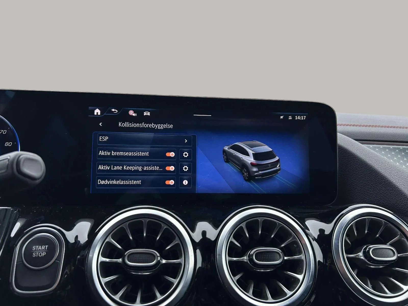 Mercedes-Benz-EQA-image-18