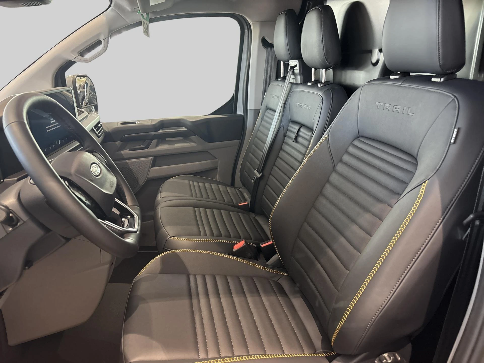 Ford-Transit Custom-image-7