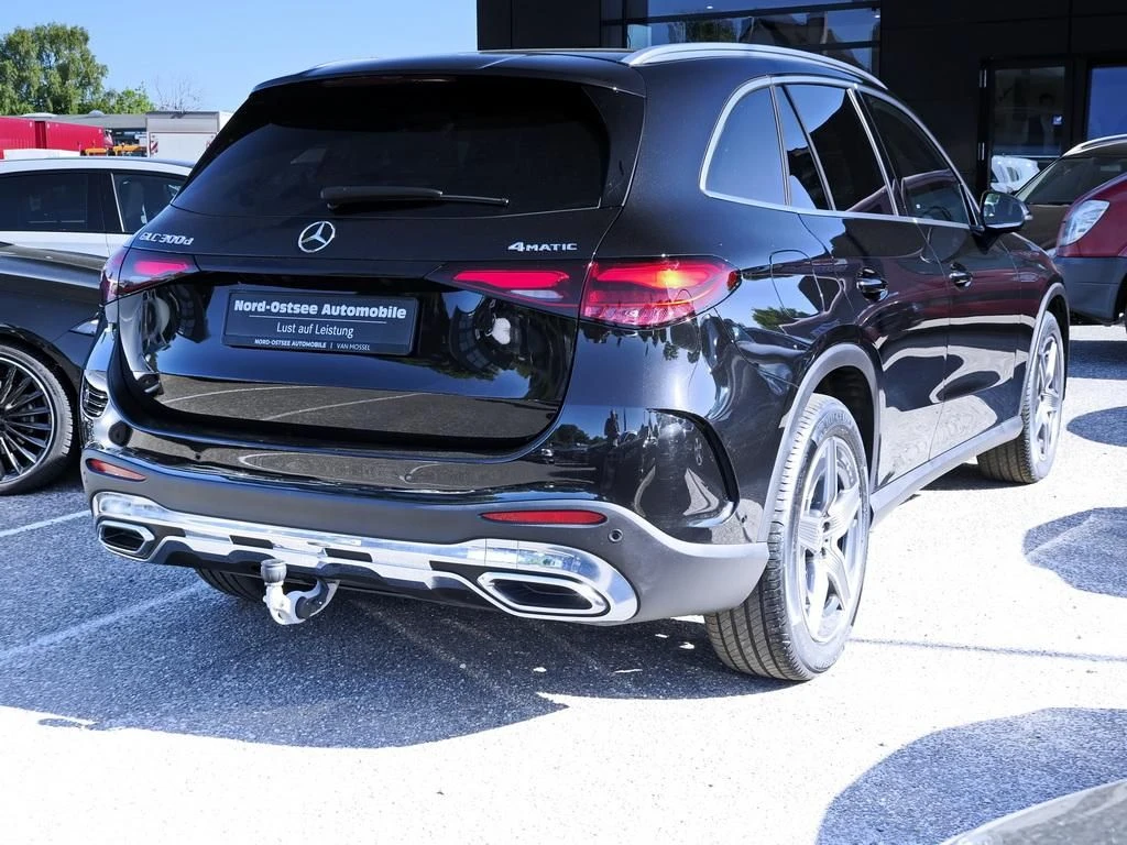 Mercedes-Benz-GLC 300 d-image-5