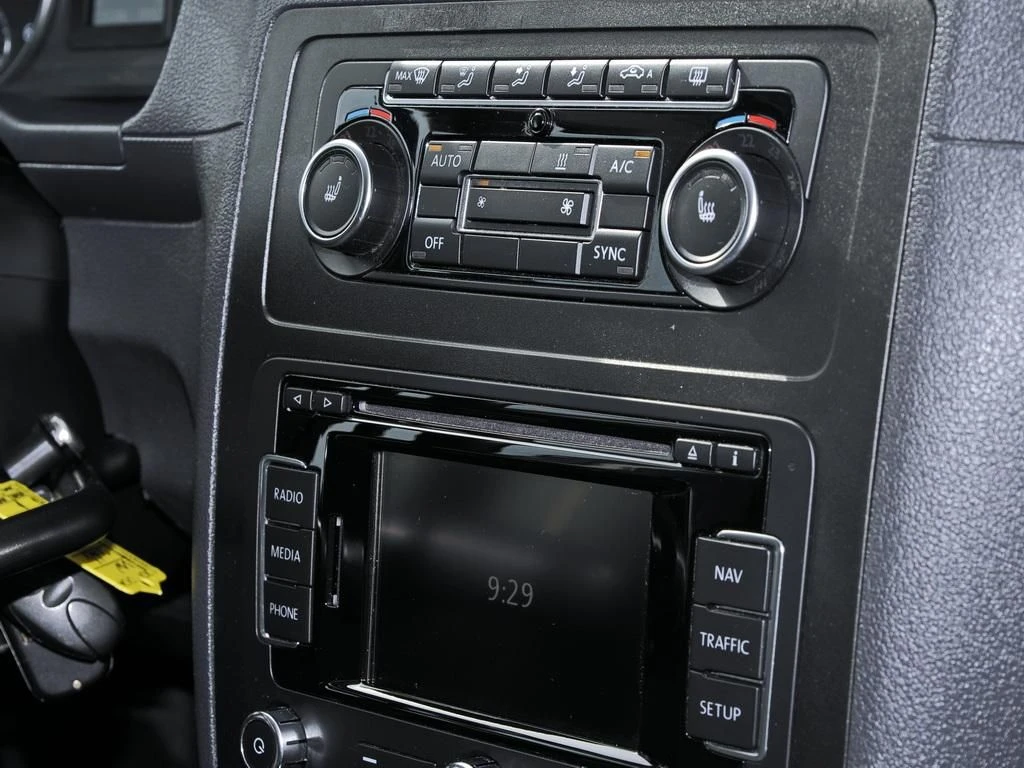 Volkswagen-Caddy-image-13