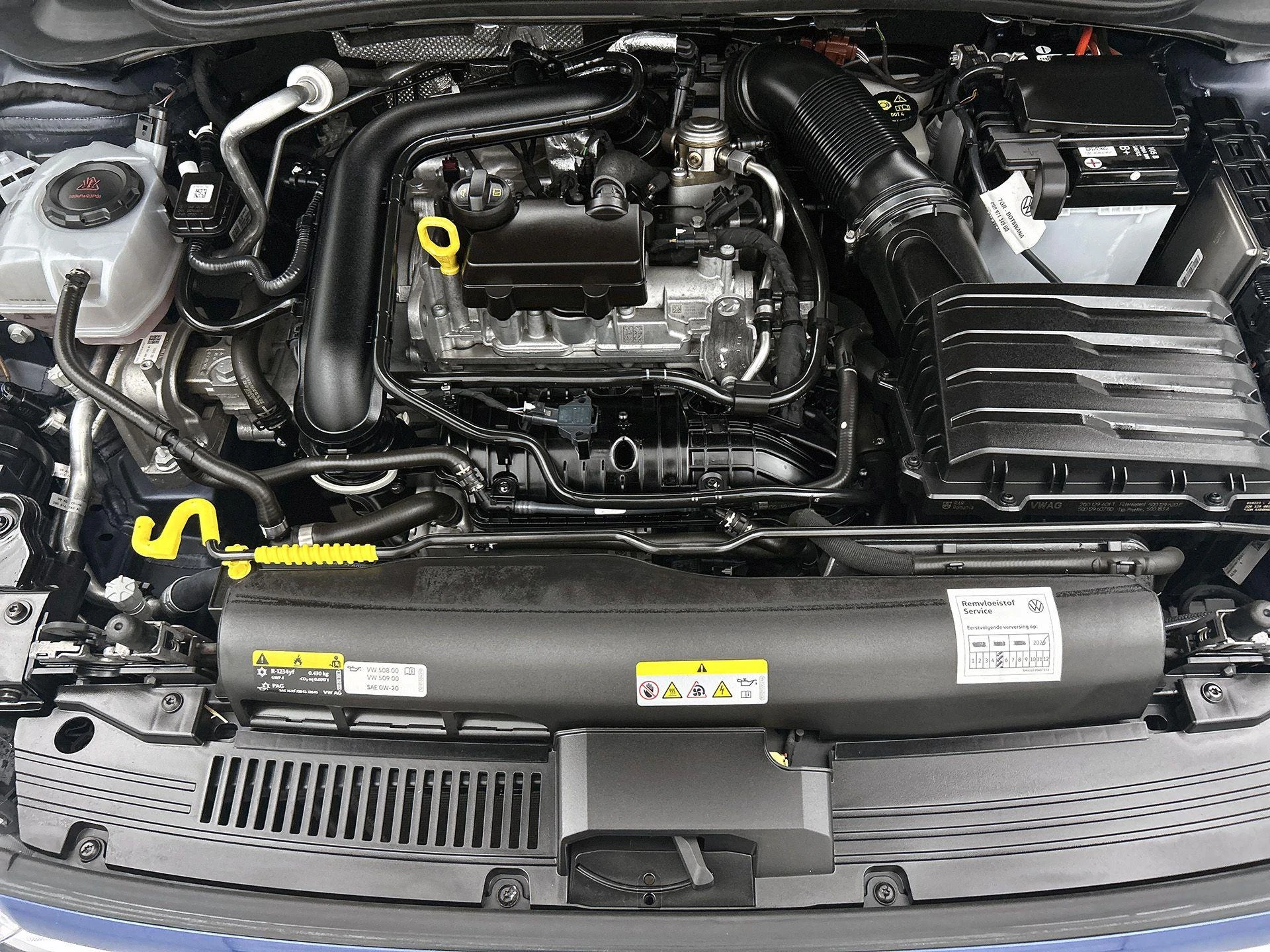 Volkswagen-Polo-image-25