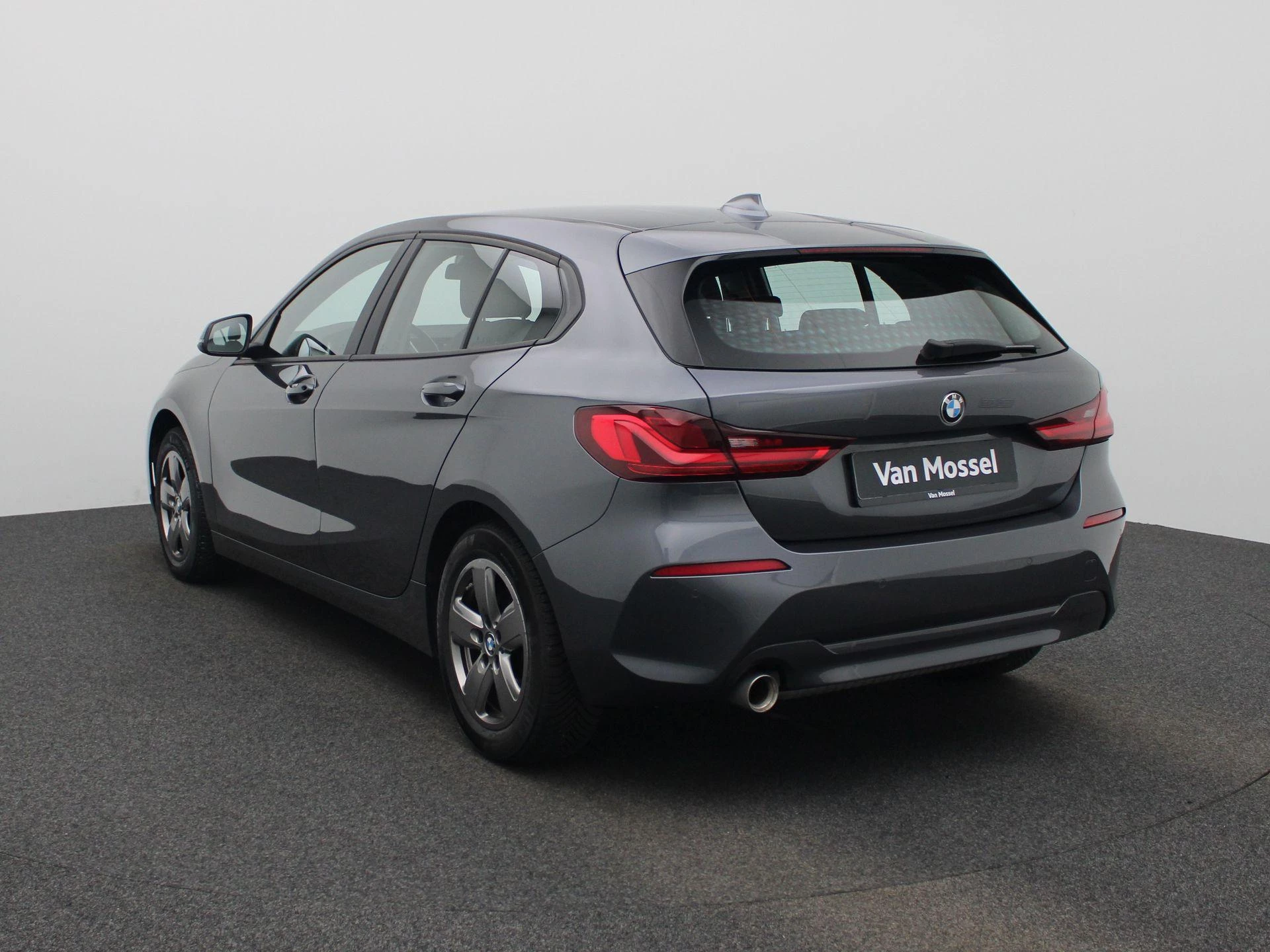 BMW Série 1 Hatch 118iA (100 kW)