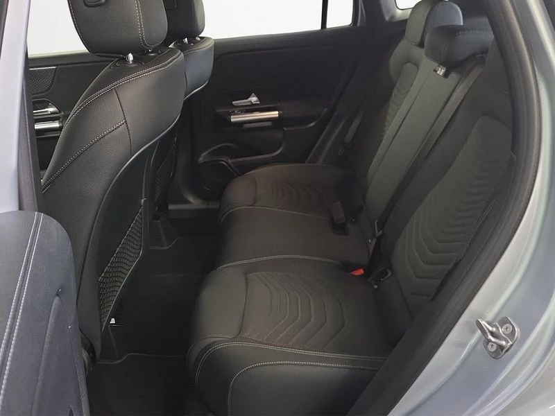 Mercedes-Benz GLA 200 PROGRESSIVE AHK SHZ MBUX NAVI KLIMA Progressive