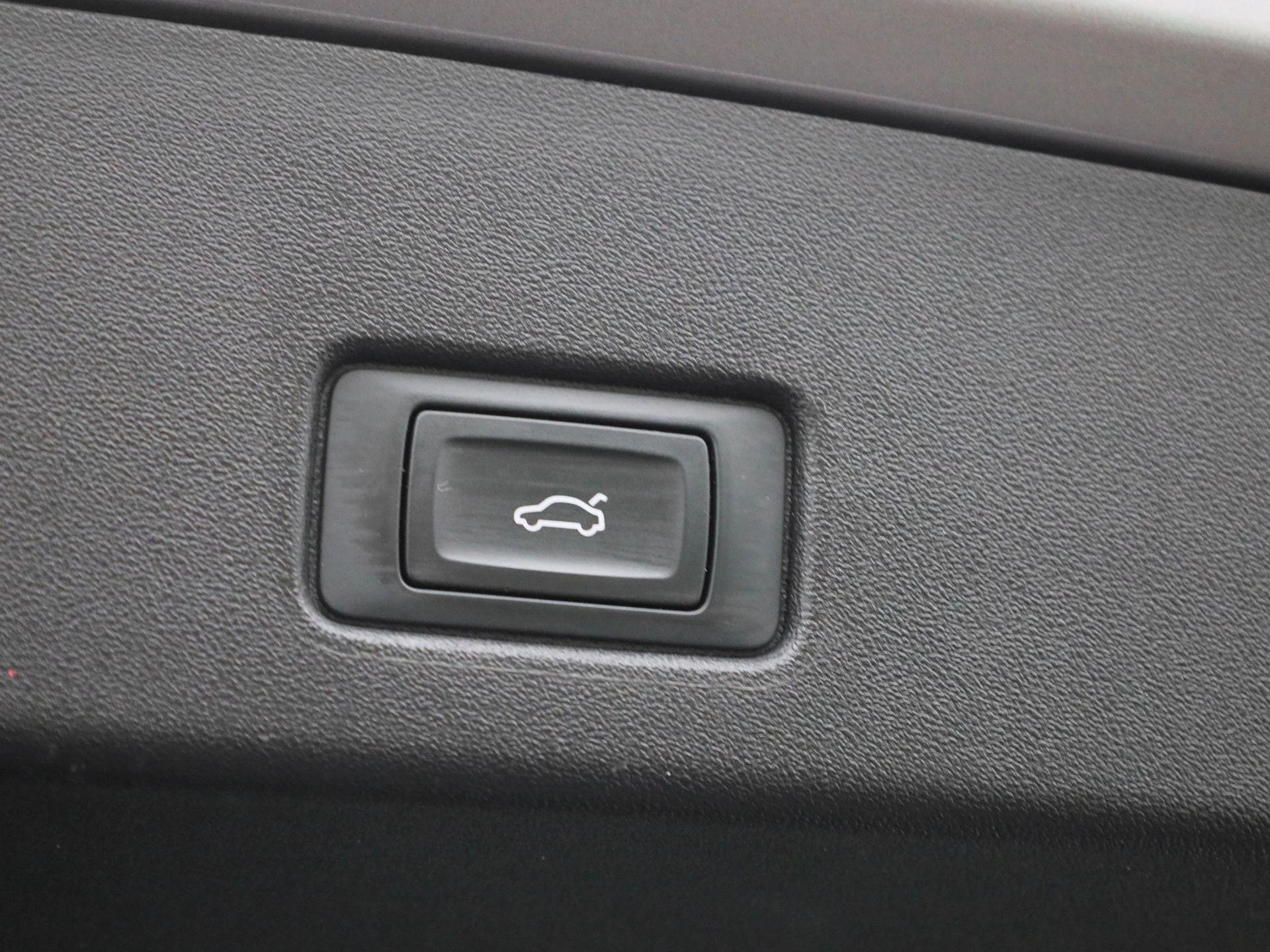 Audi-Q4 e-tron-image-35