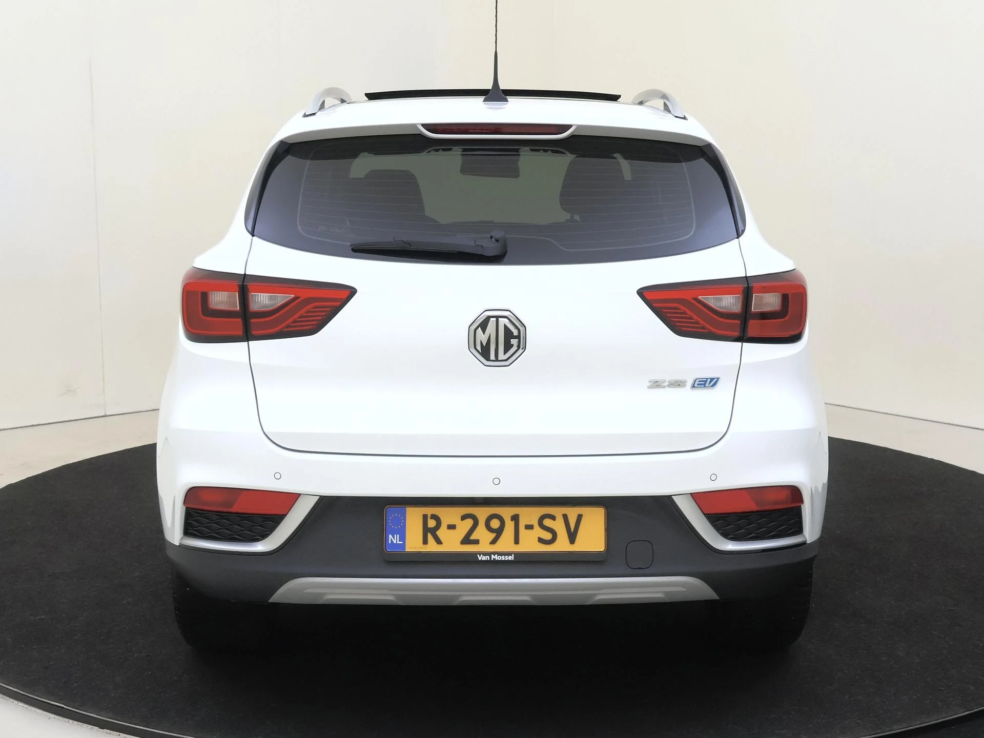 MG-ZS EV-image-8