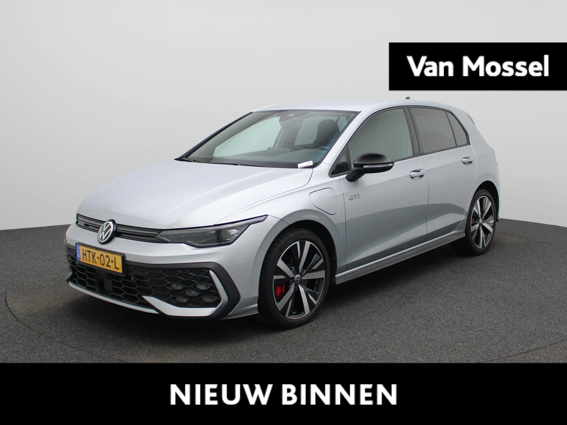 Volkswagen-Golf-image-0