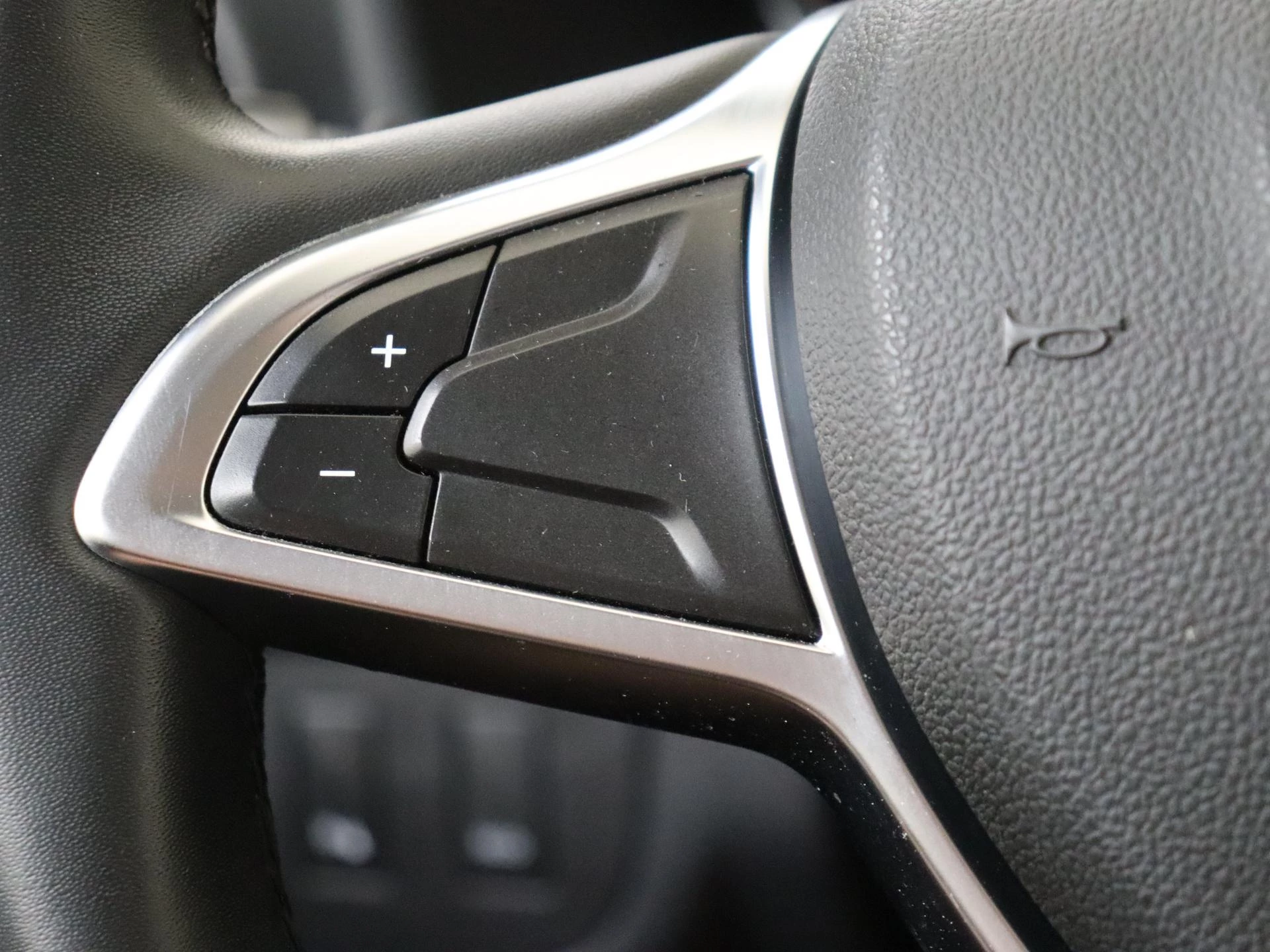 Dacia-Sandero Stepway-image-13