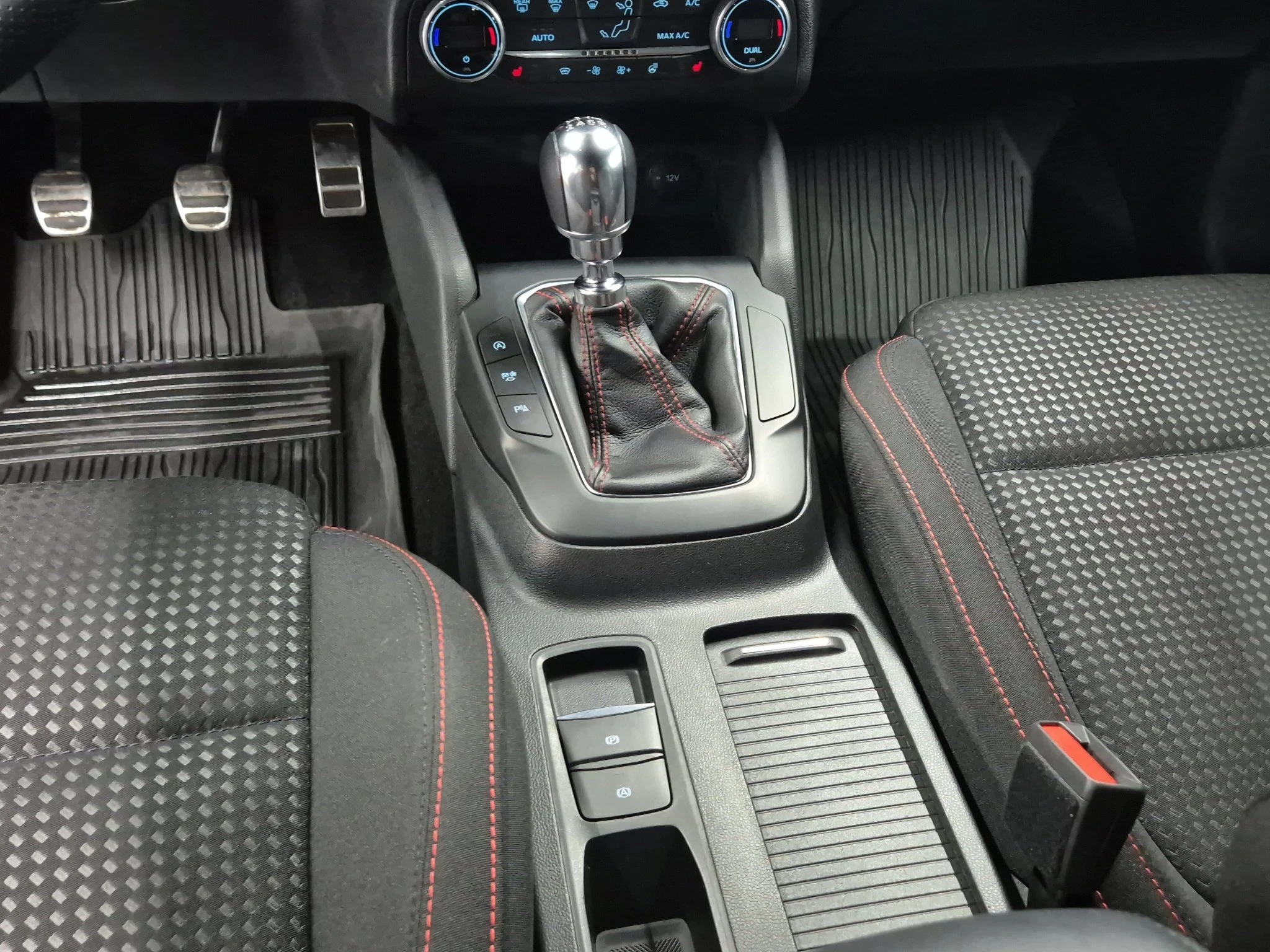 Ford-Focus-image-13