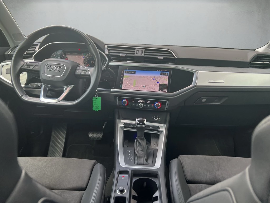 Audi Q3 35 TDI S tronic *Standhzg*LED*AHK*
