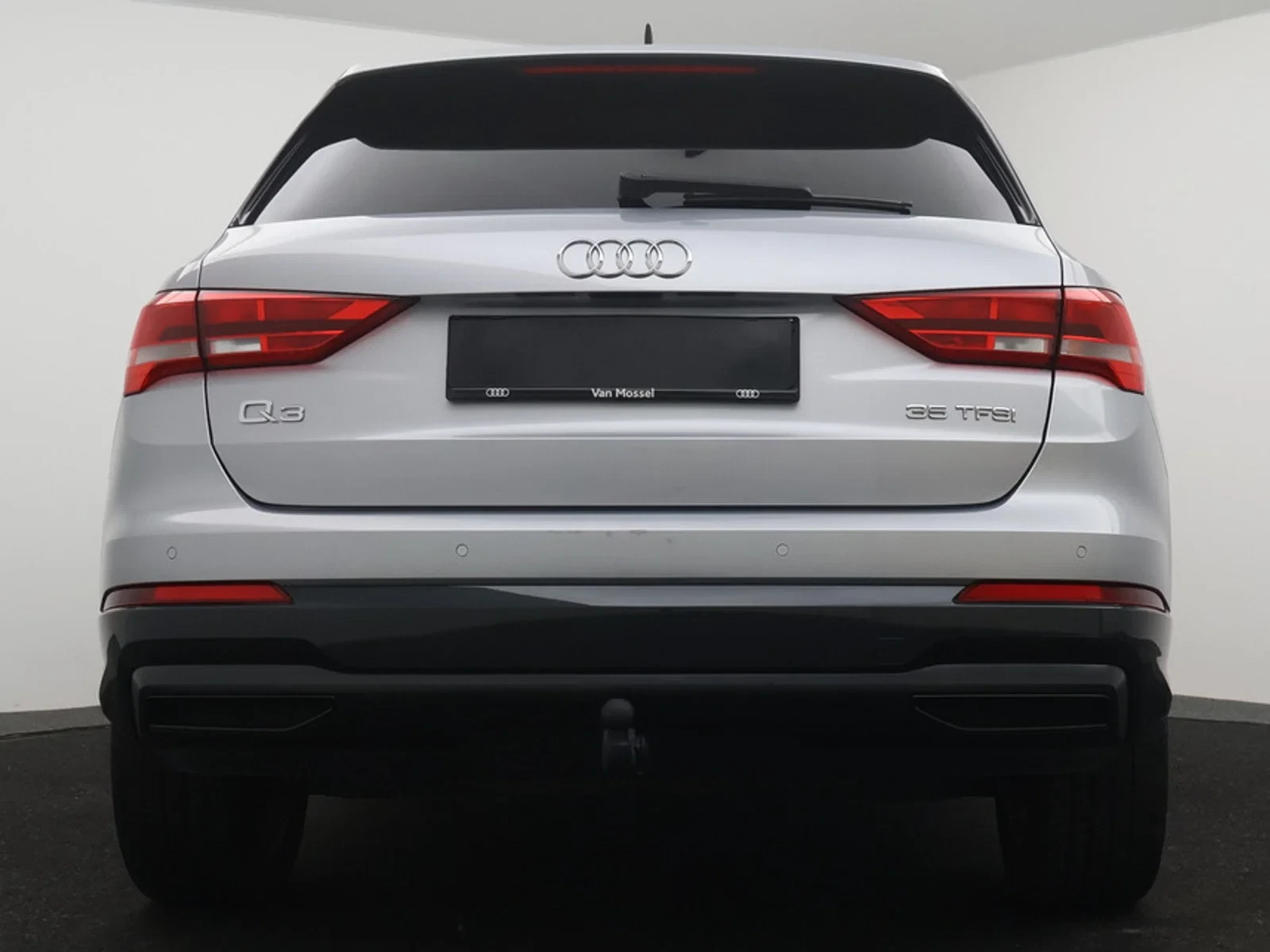 Audi Q3 35TFSI Business Edition Advanced 150PK *AUTOMAAT*VIRTUAL COCKPIT*SHADOW LOOK*TREKHAAK*CRUISE*PDC*APP
