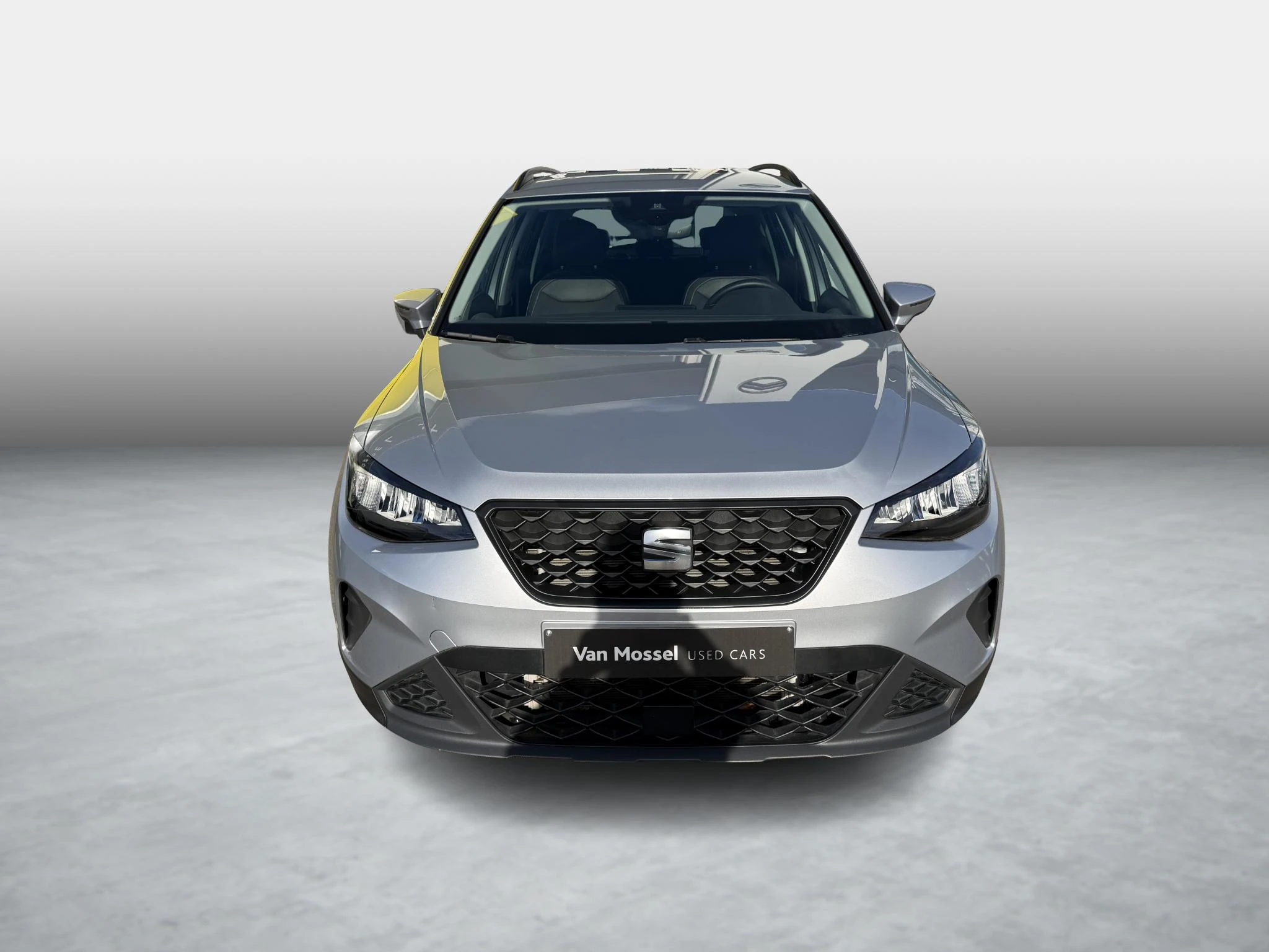 SEAT-Arona-image-1
