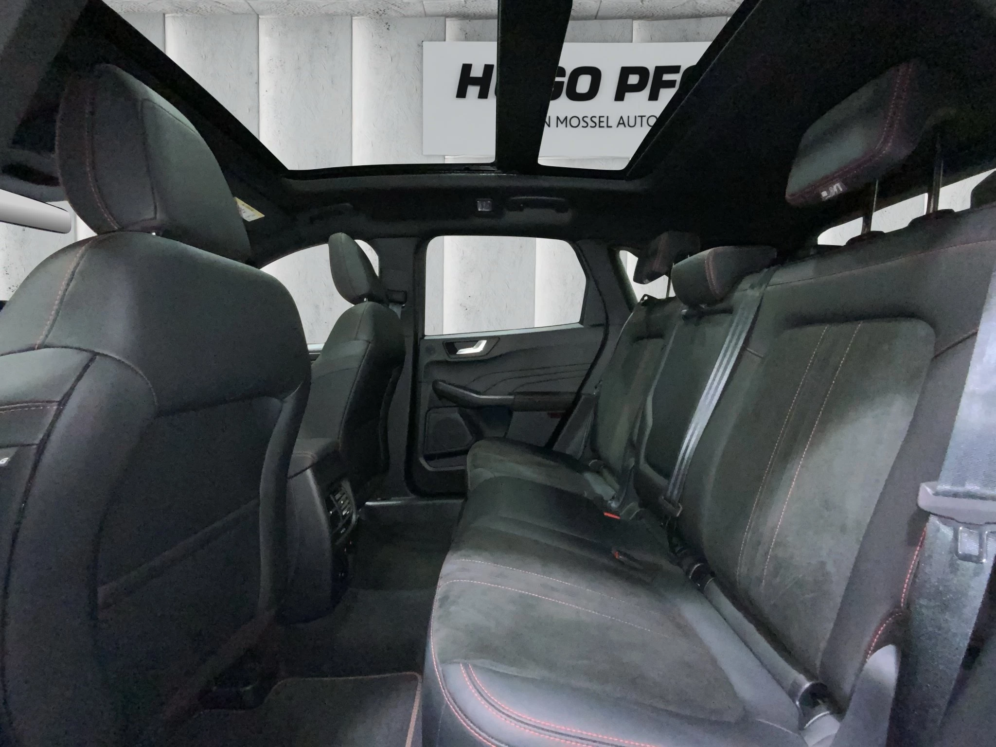 Ford Kuga ST-Line X FHEV*PANO*LED-MATRIX*360GRAD*AHK*ACC*NAVI