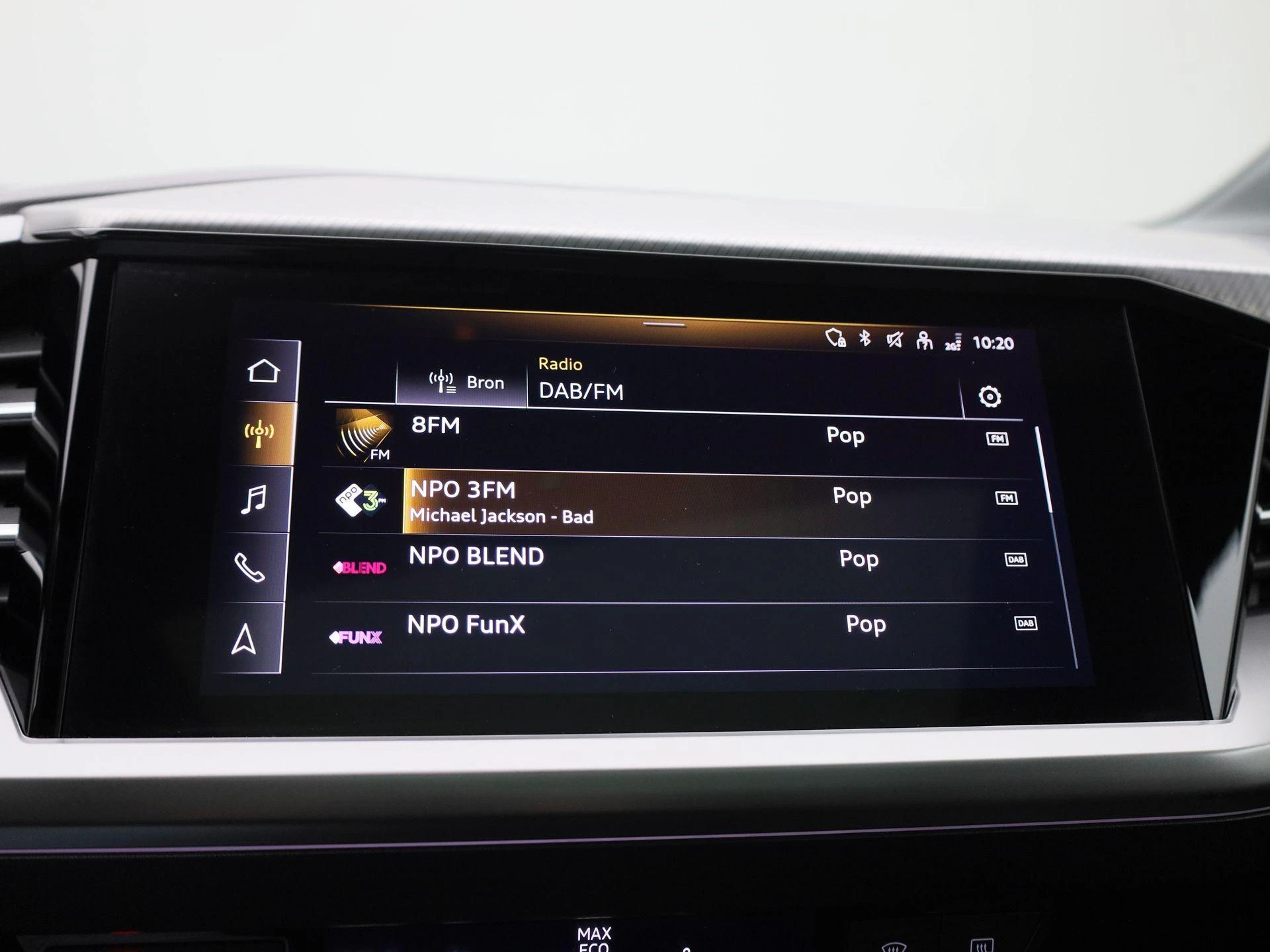 Audi-Q4 e-tron-image-23