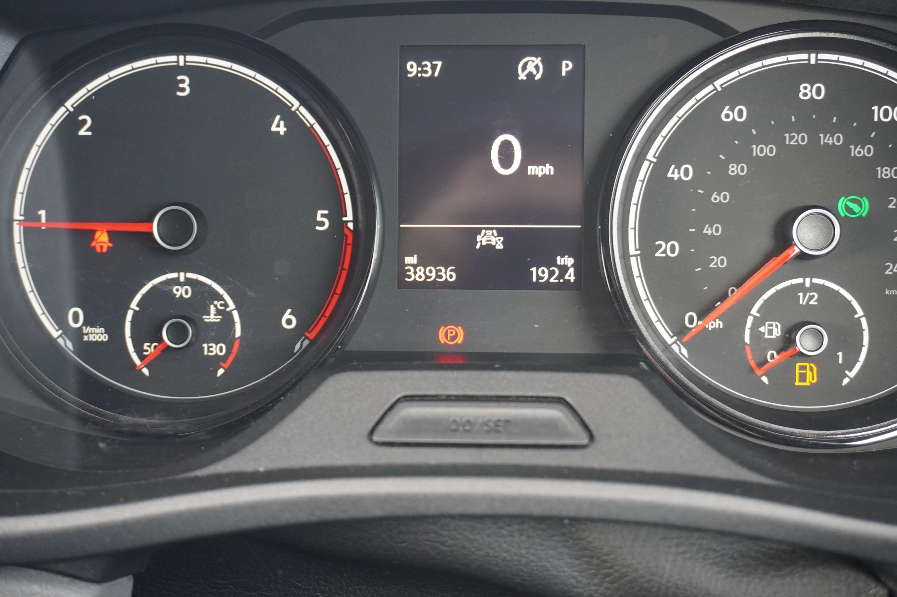 Volkswagen-Transporter-image-7