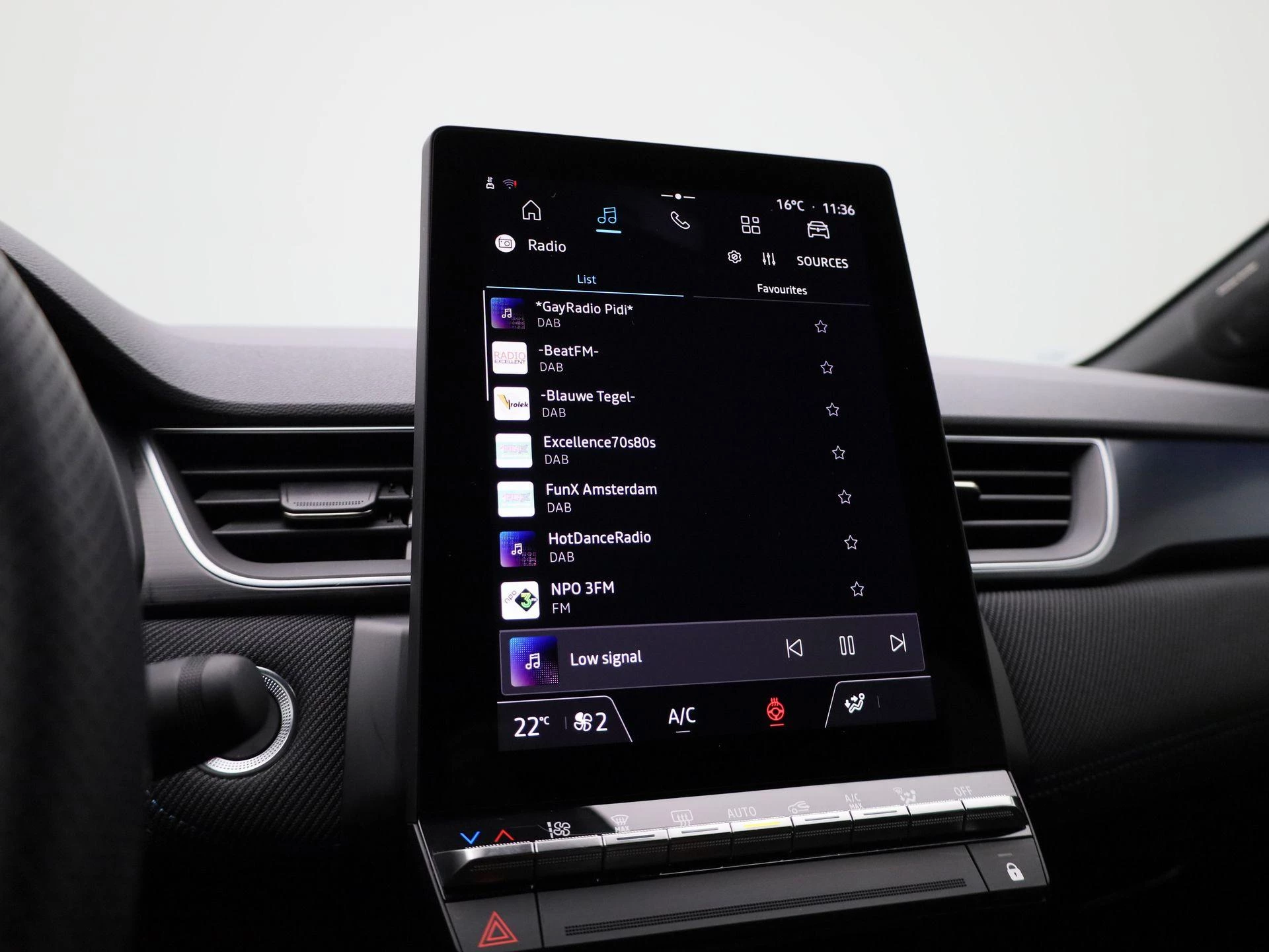 Renault-Captur-image-26