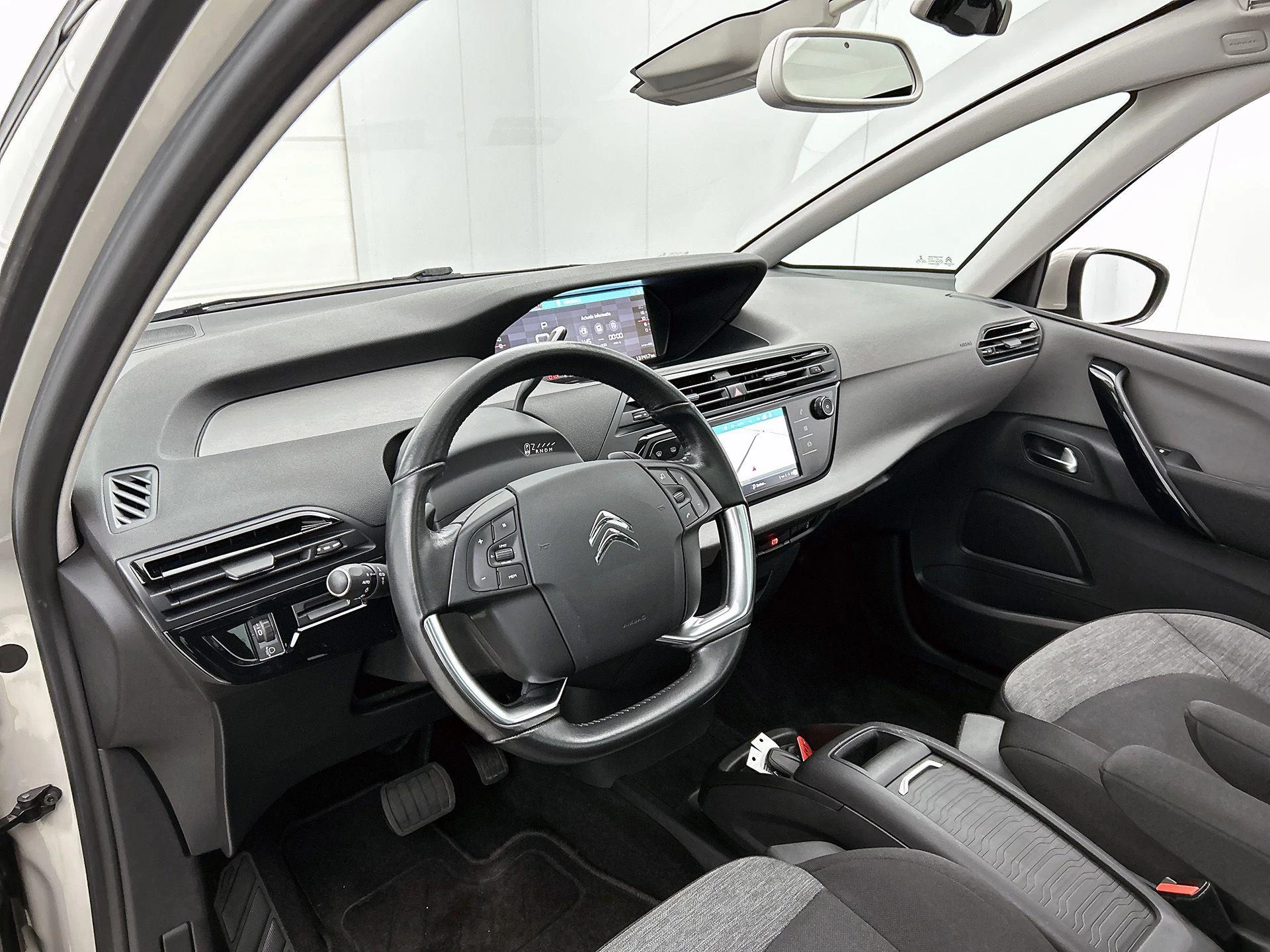 Citroën-C4 Picasso-image-17