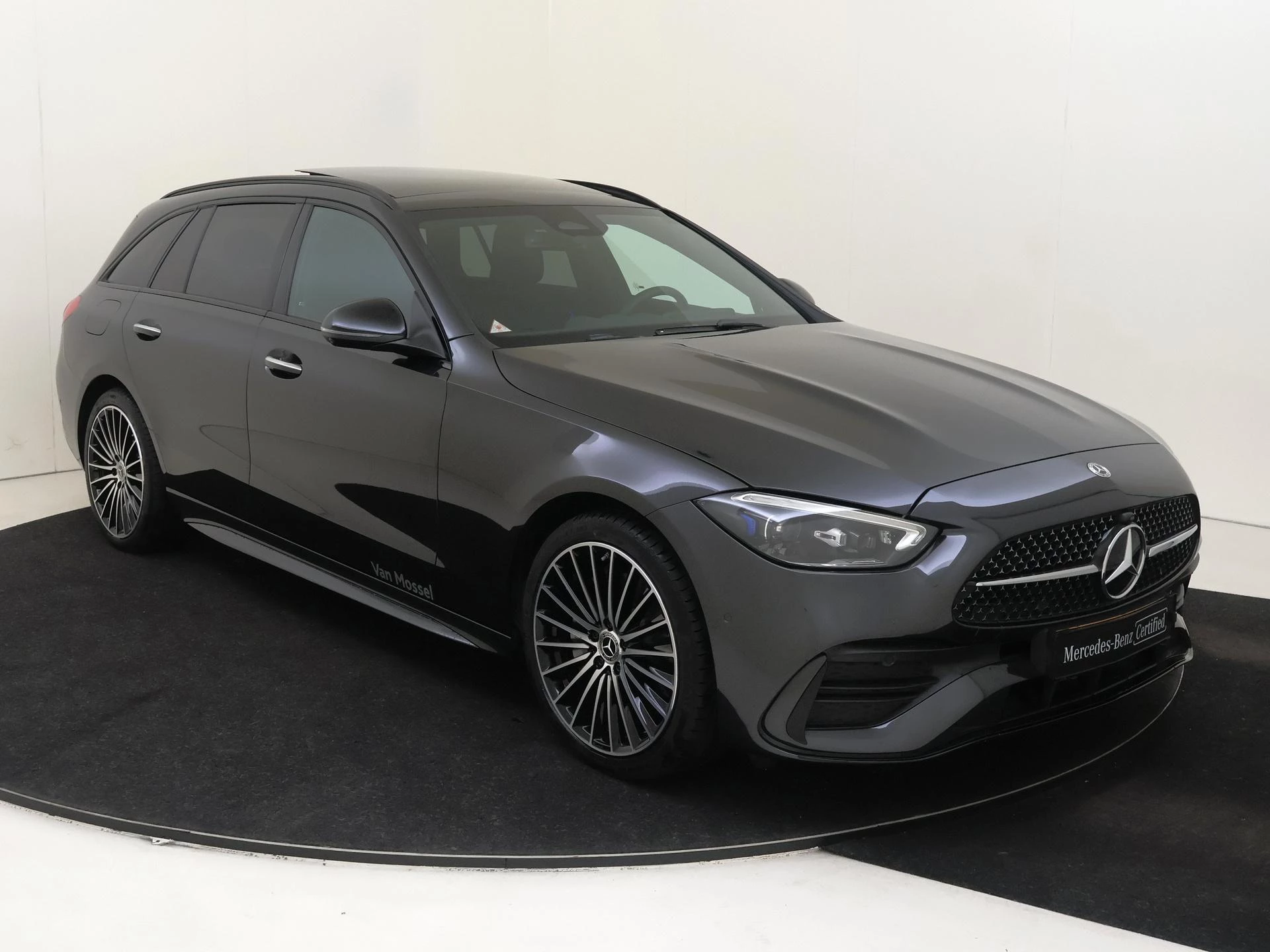 Mercedes-Benz-C-Klasse-image-5