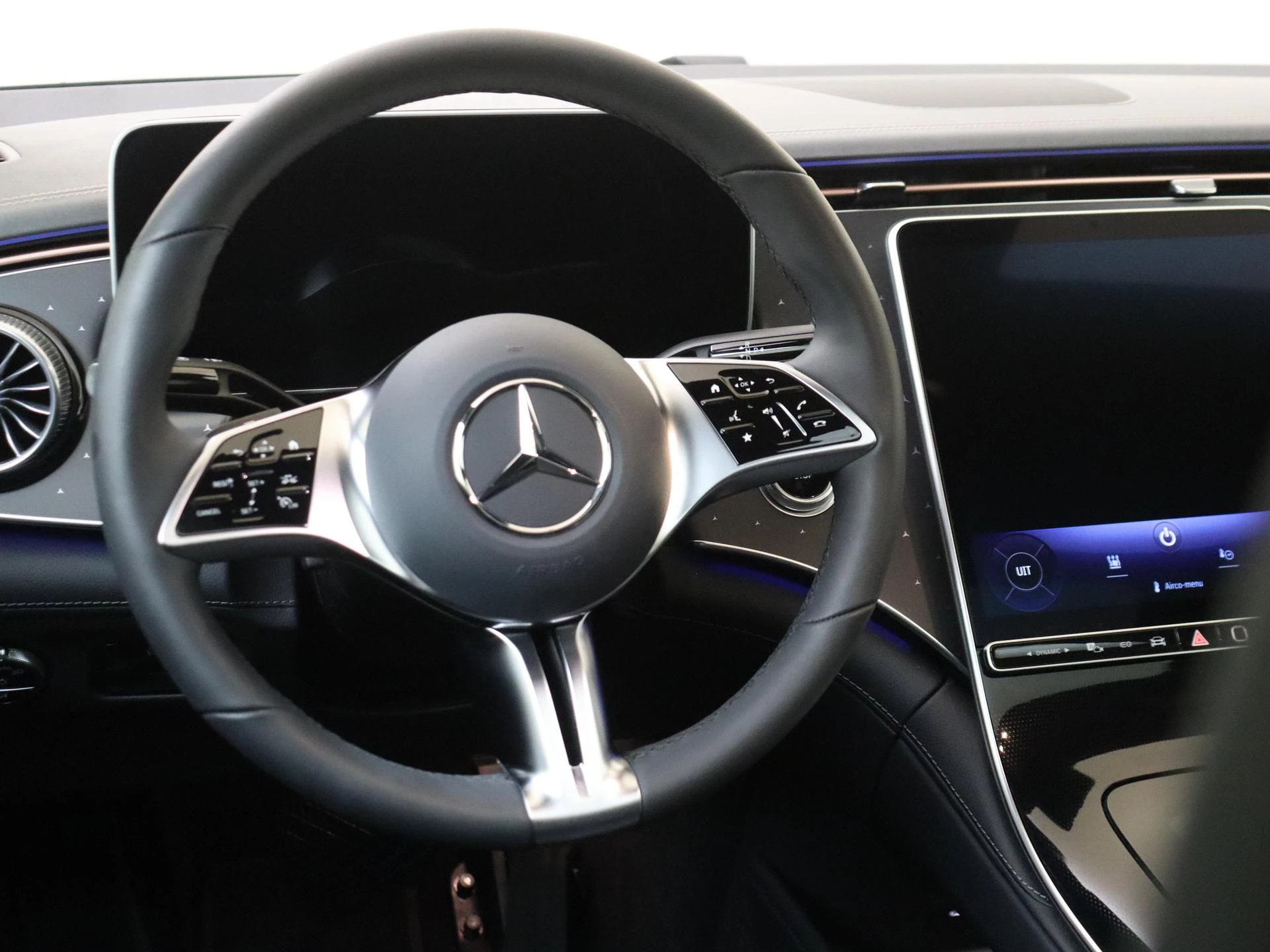 Mercedes-Benz EQE 300 Business Solution Luxury 90 kWh