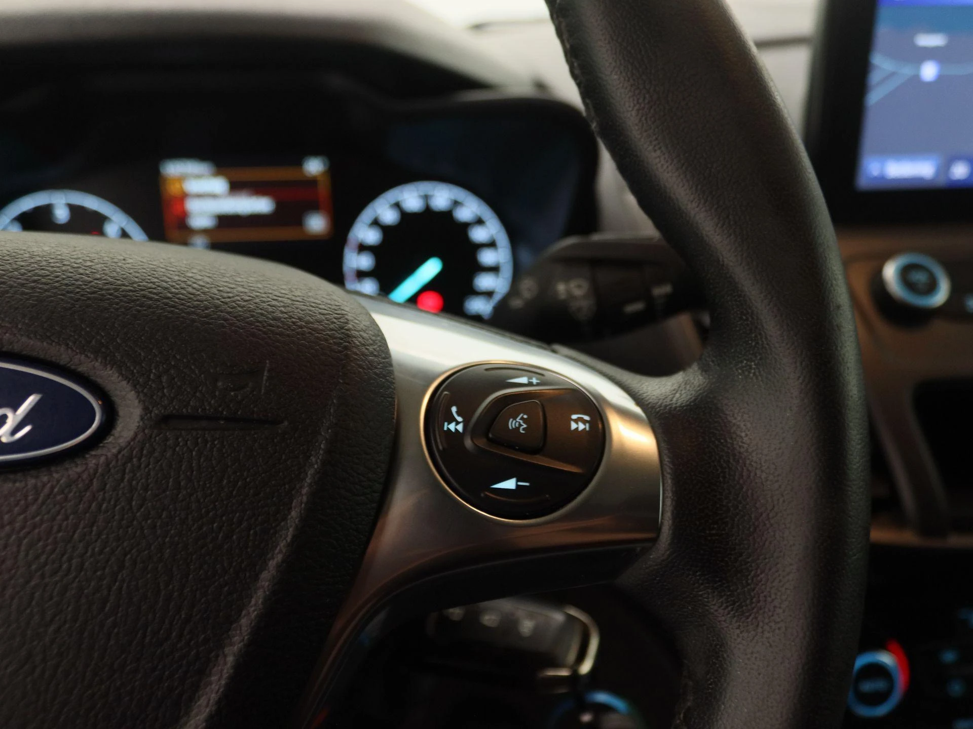 Ford-Transit Connect-image-16